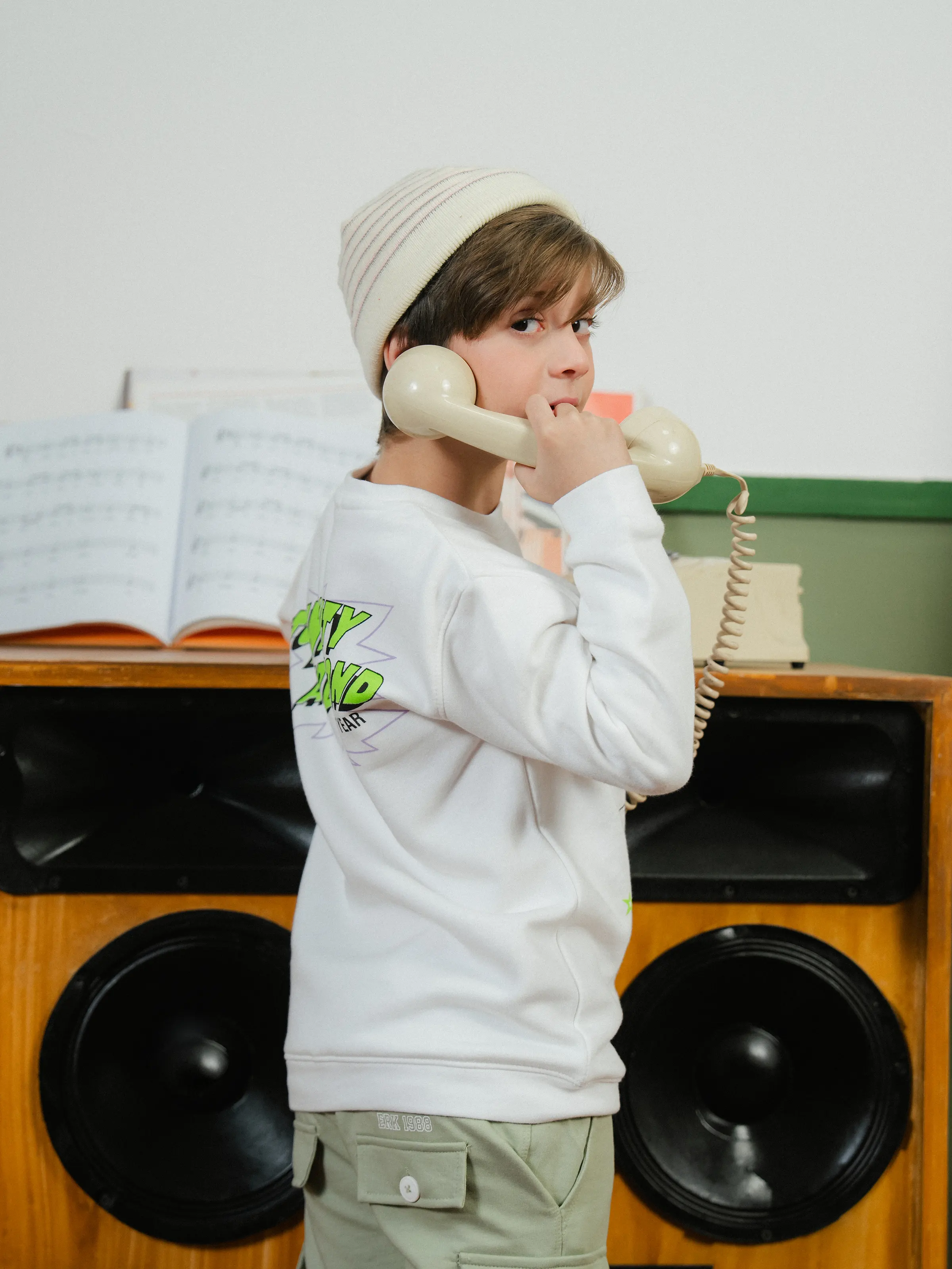 Crew Neck Graphic Sweatshirt - EBTSS24-010 - Image 2