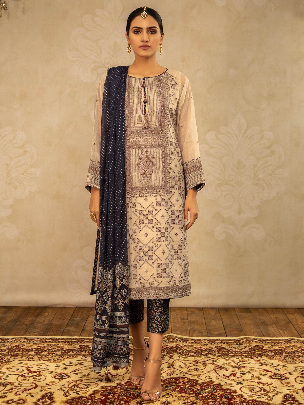 Embroidered Viscose Suit - ELU19C9-19881