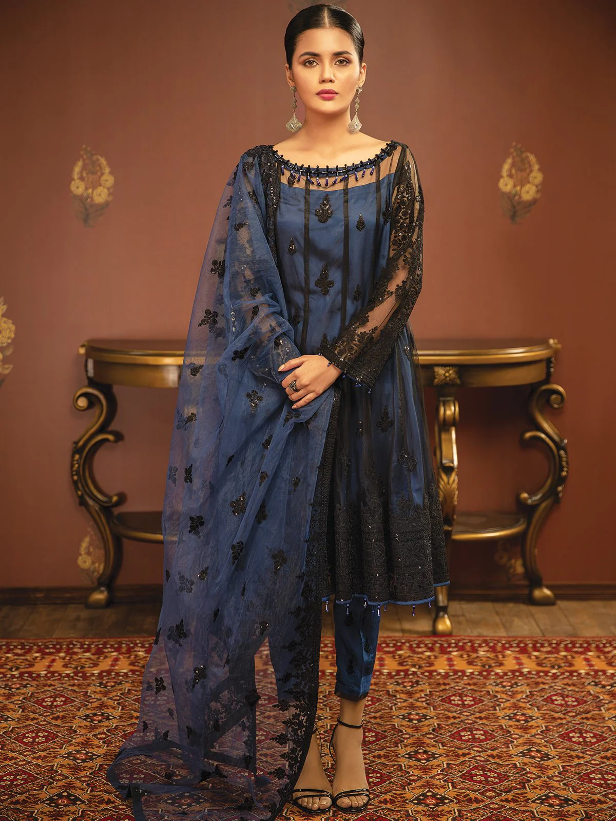 Embroidered Viscose Suit - ELU19C9-19952