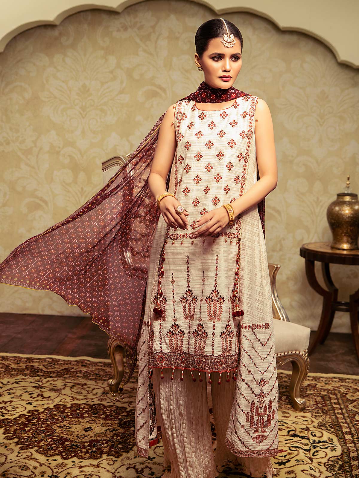 Embroidered Viscose Suit - ELU19C9-19953