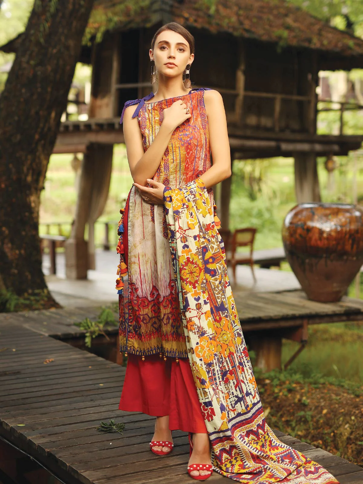 Embroidered Lawn Suit - ELU19V4-19699