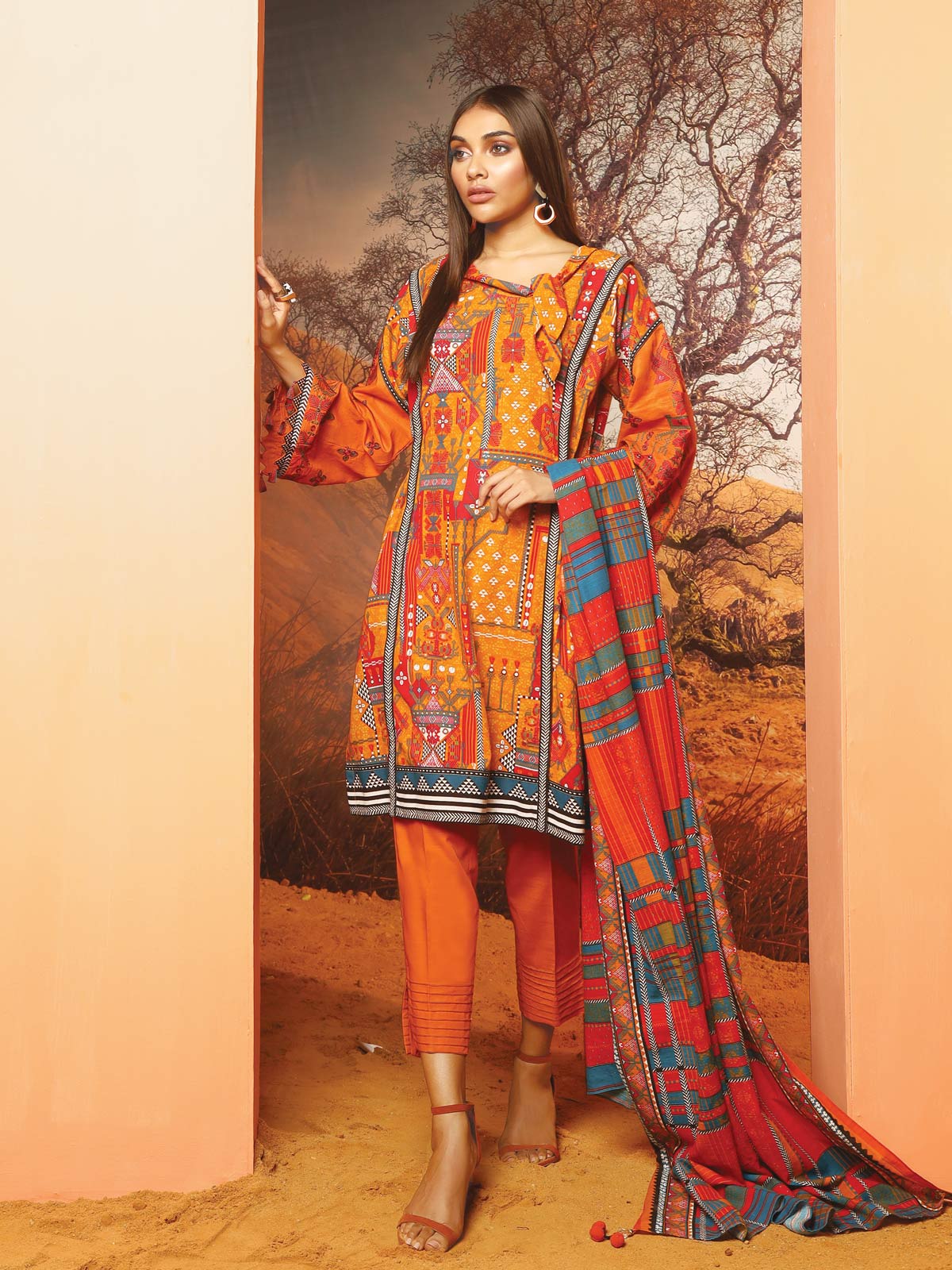 Embroidered Khaddar Suit - ELU19W8-19845