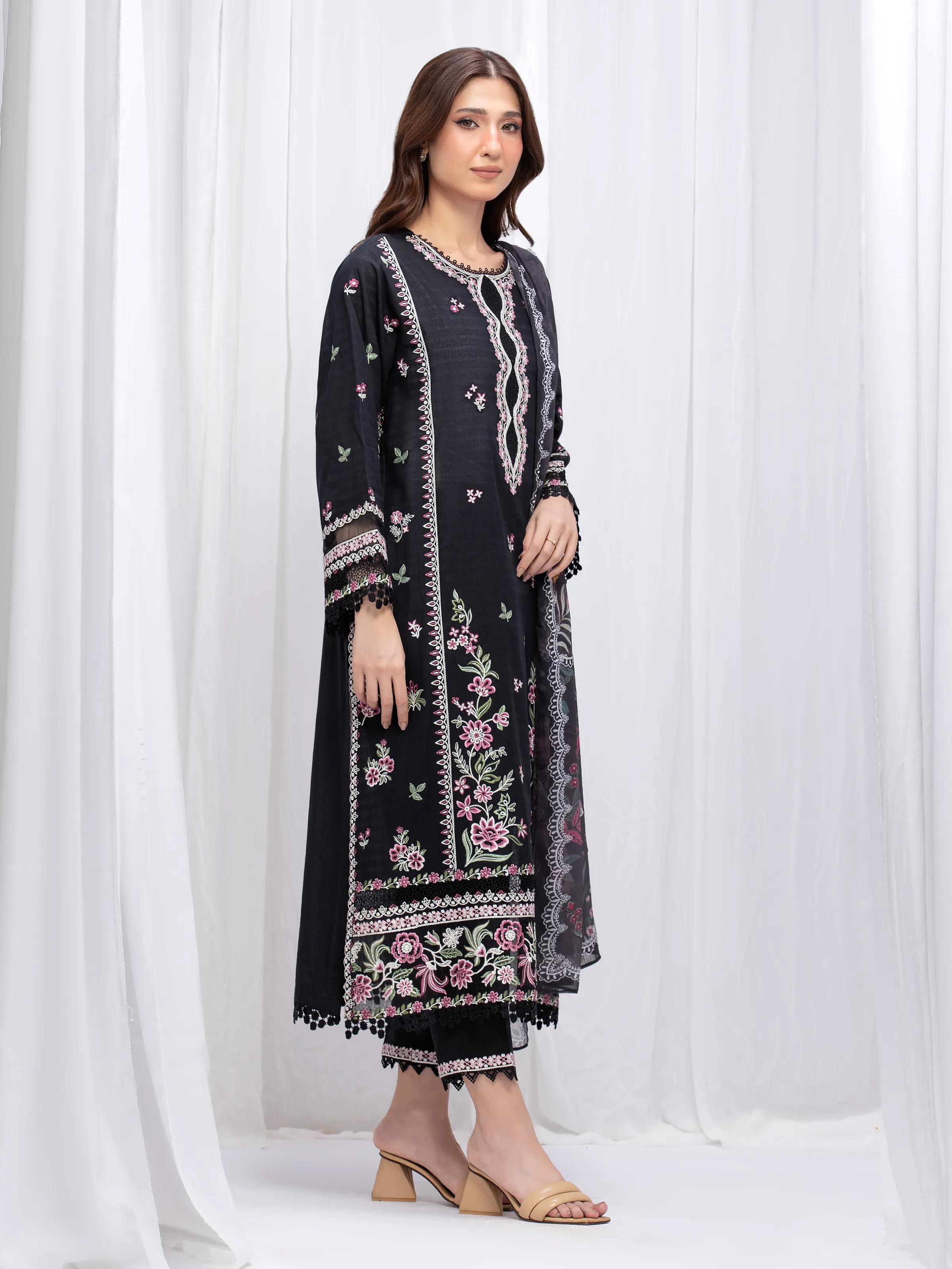 Embroidered  Lawn Shirt Trouser - EWU5V1-31701ST - Image 5