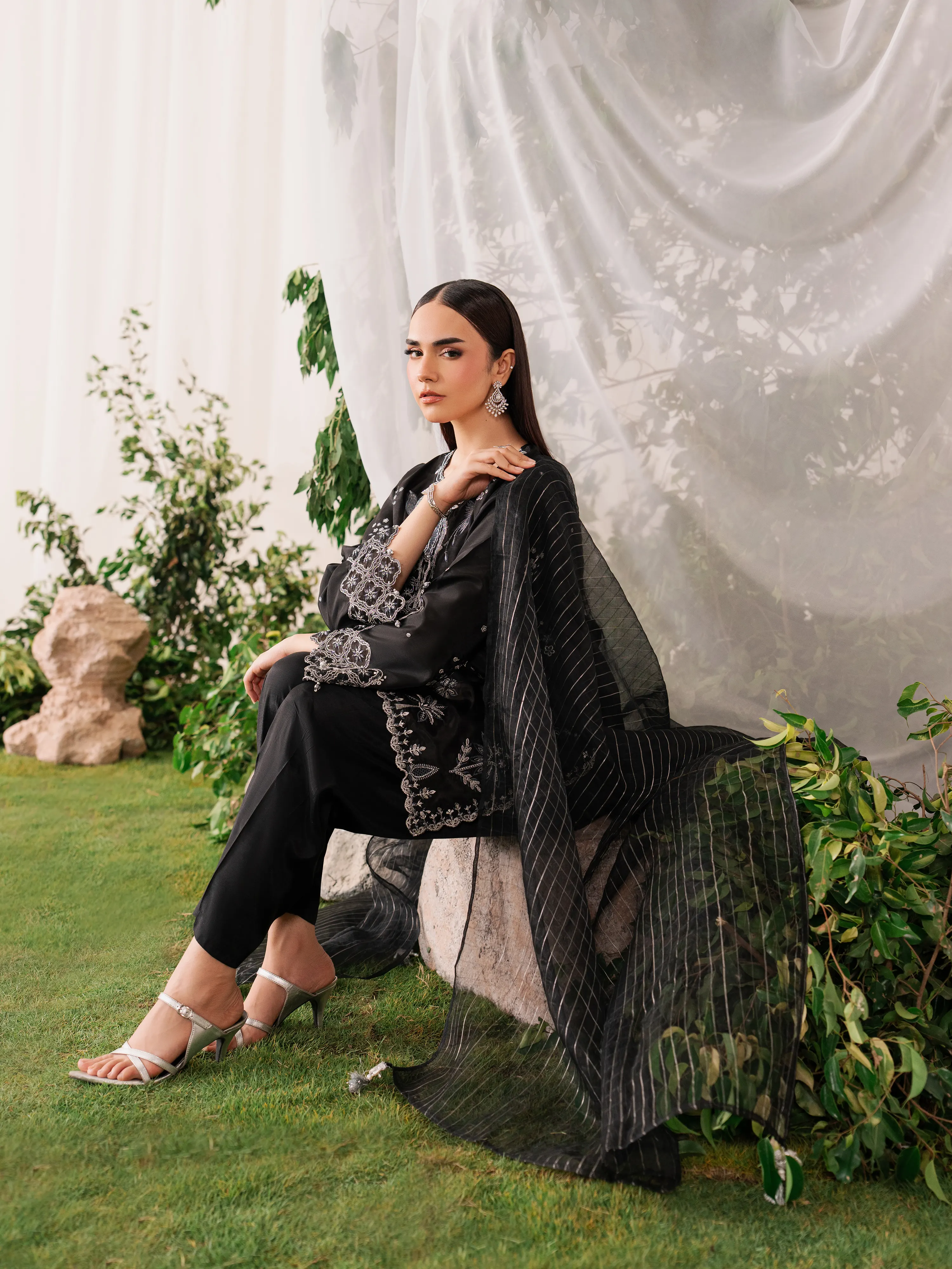 Embroidered Silk Suit - EWTPLED6-00066-3P - Image 3
