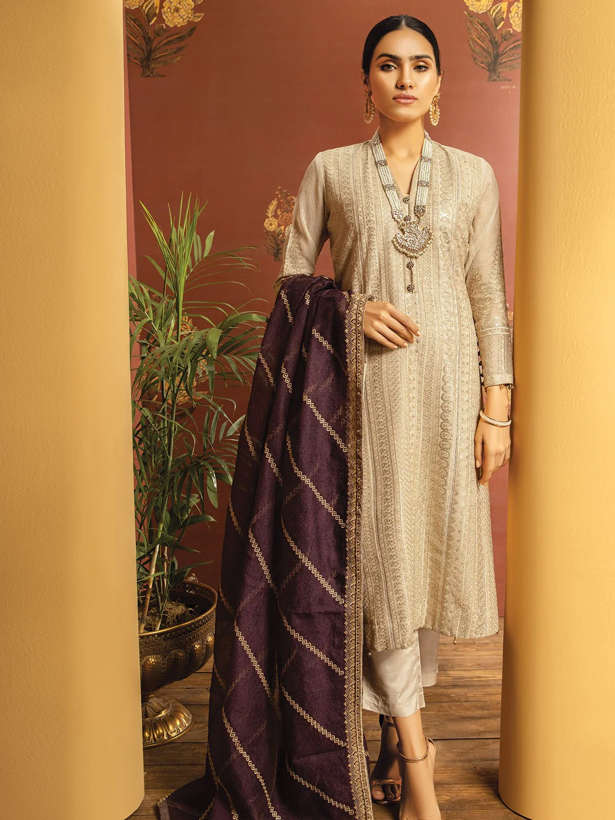 Embroidered Viscose Suit - EWU20C2-20050
