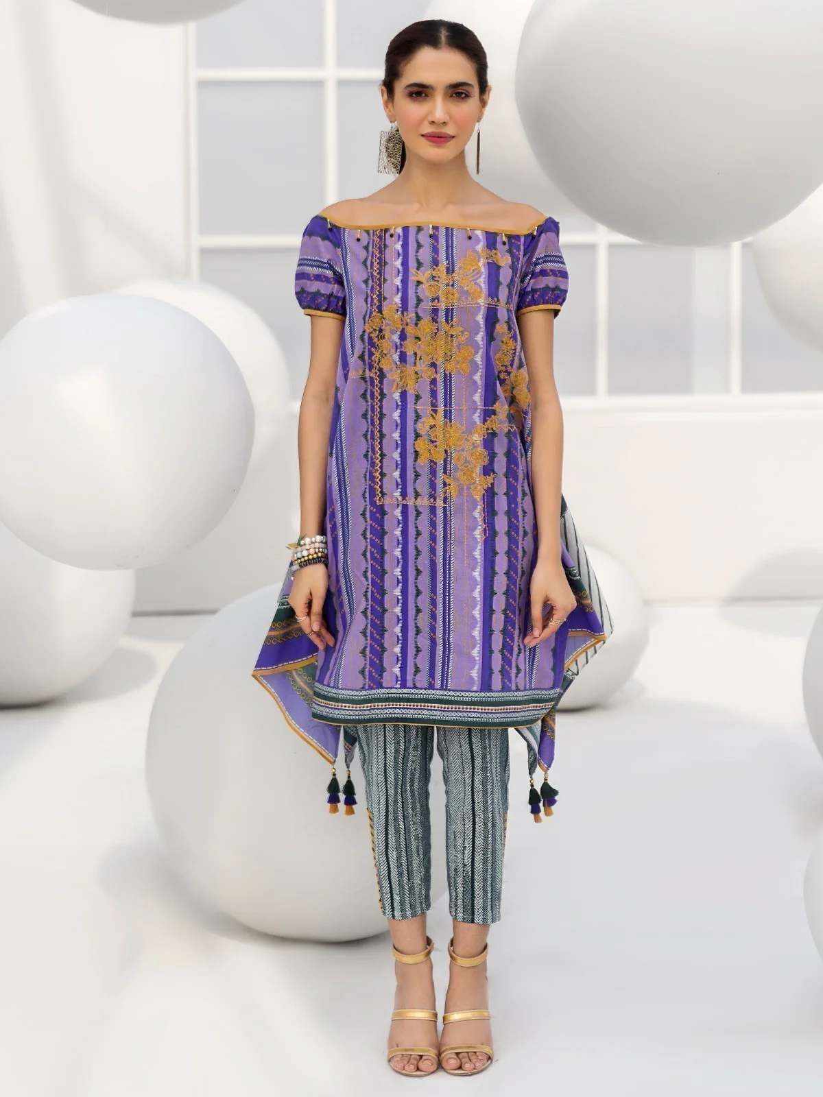 Embroidered Suit - EWU20V1-20000