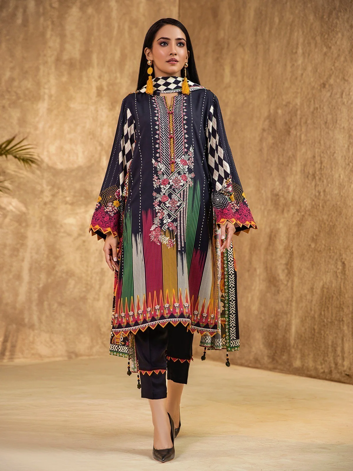 Embroidered Viscose Suit - EWU20V13-20119