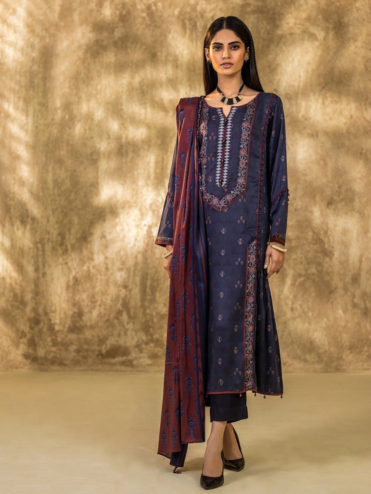 Embroidered Viscose Suit - EWU20V13-20136