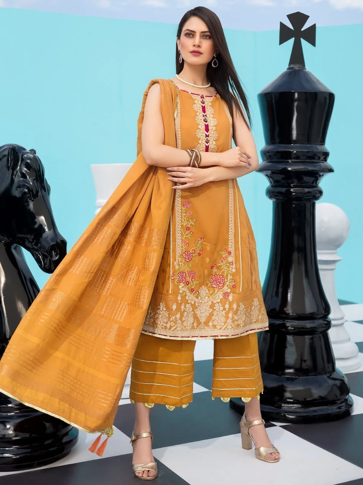Embroidered Lawn Suit - EWU20V4-19993