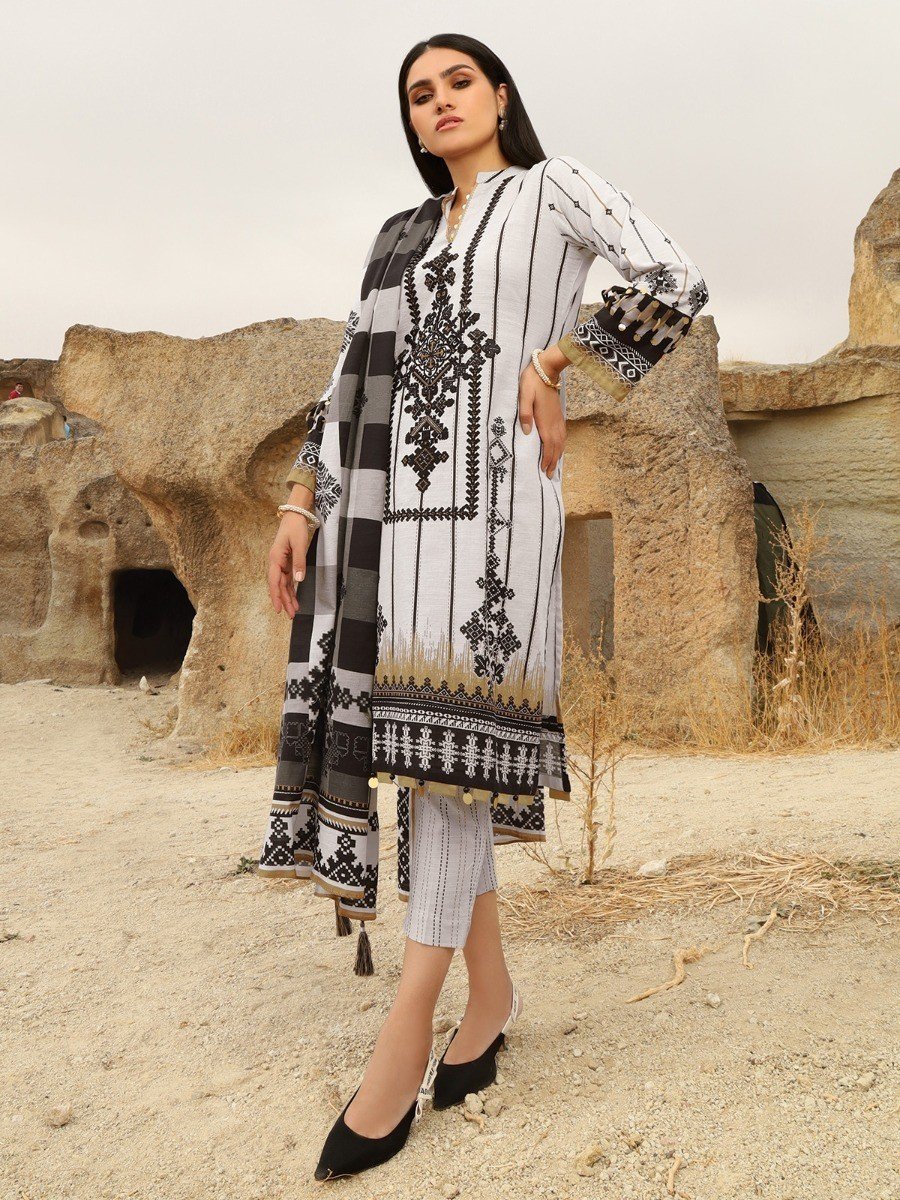 Embroidered Khaddar Suit - EWU20W12-20189