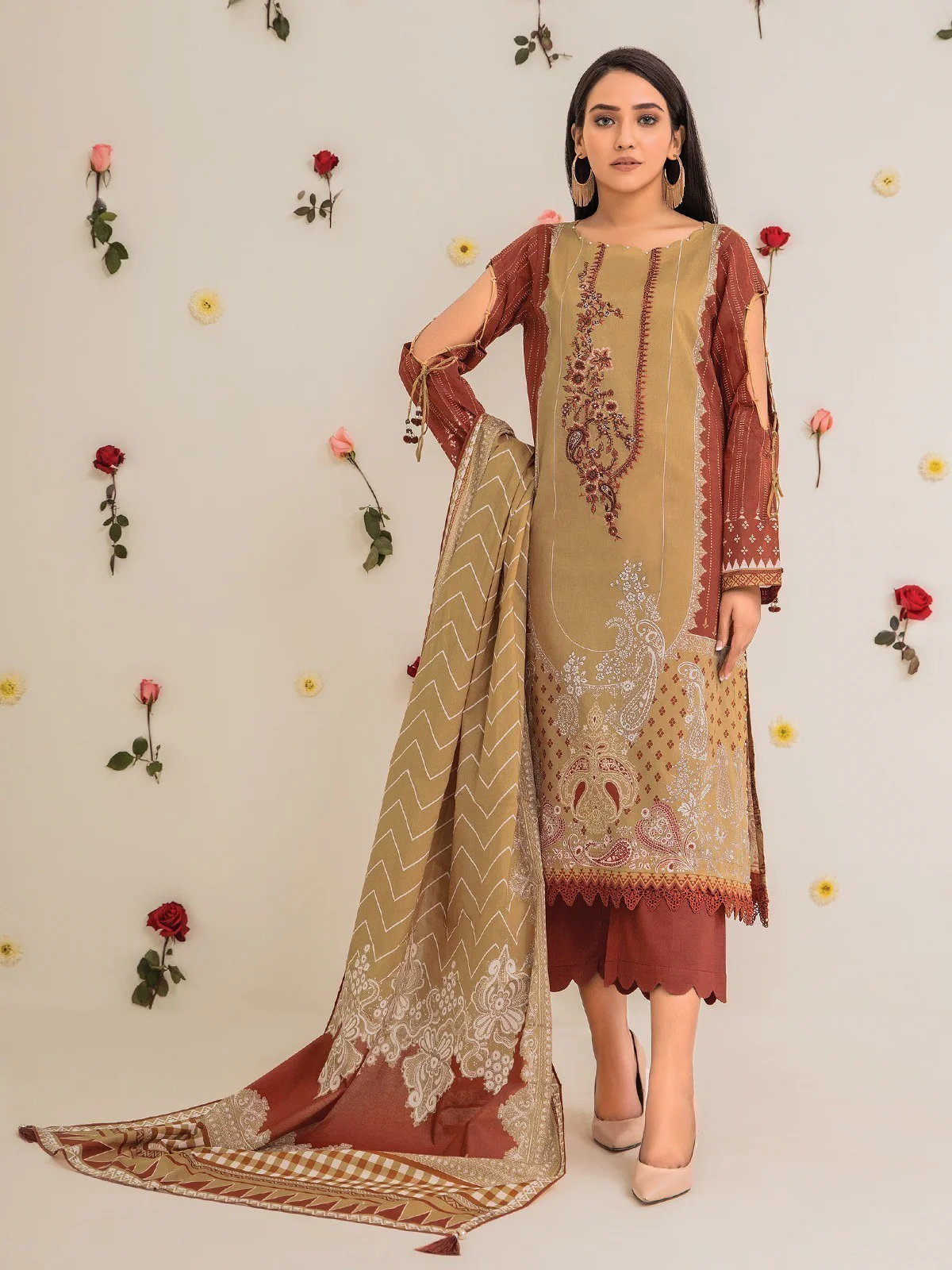 Embroidered Lawn Suit - EWU21V2-20424