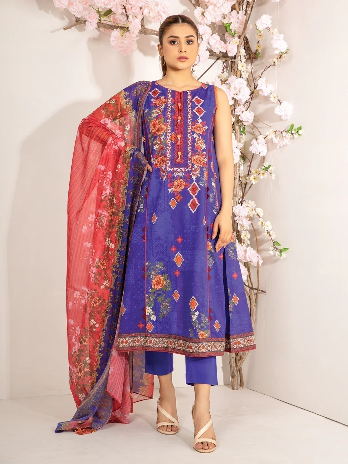 Embroidered Lawn Suit - EWU21V2-20448