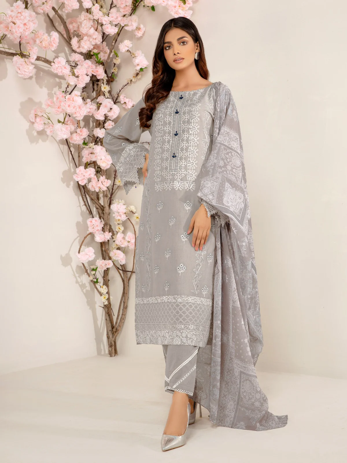 Embroidered Lawn Suit - EWU21V2-20468