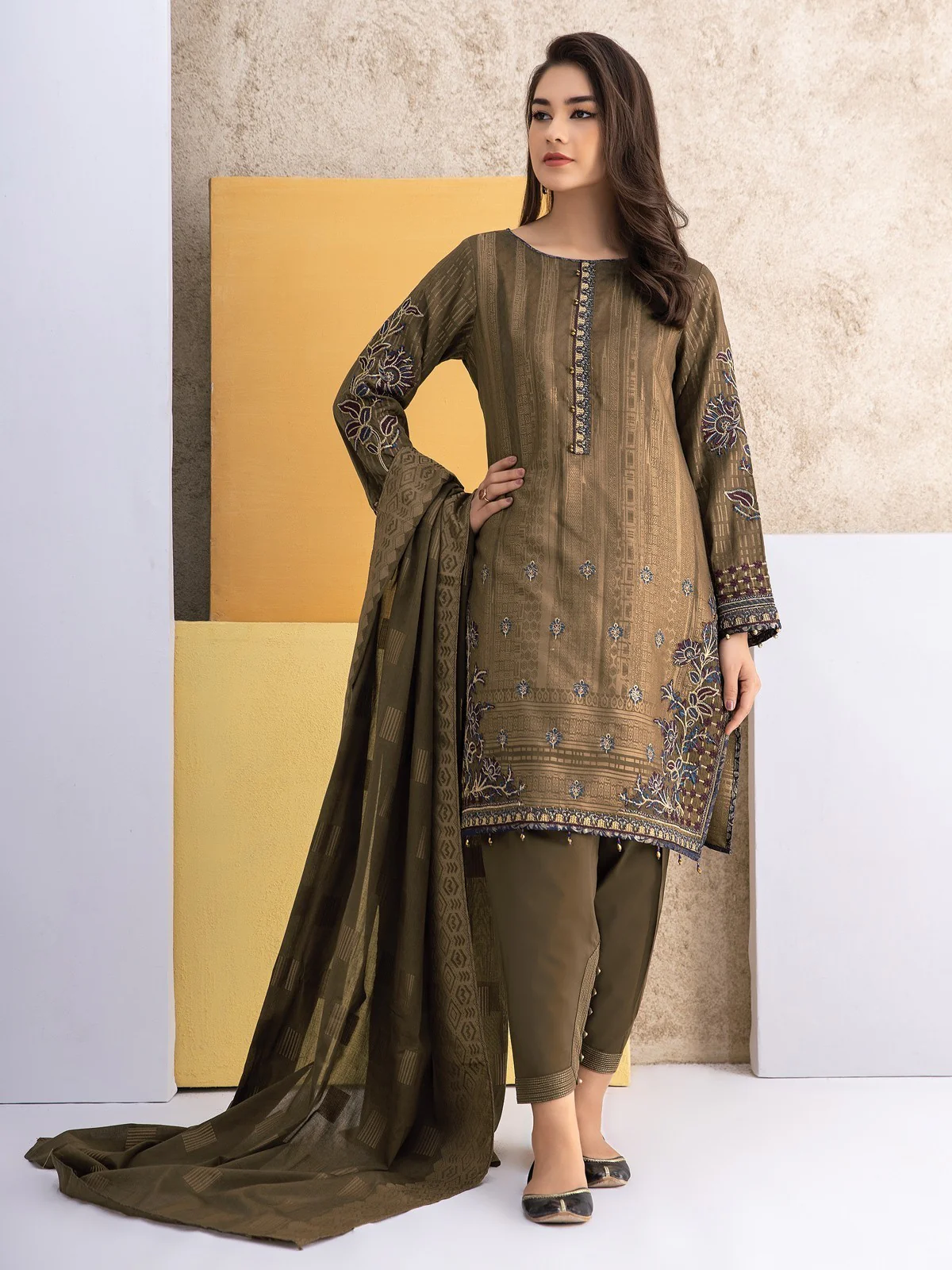 Embroidered Jacquard Suit - EWU21V2-20478