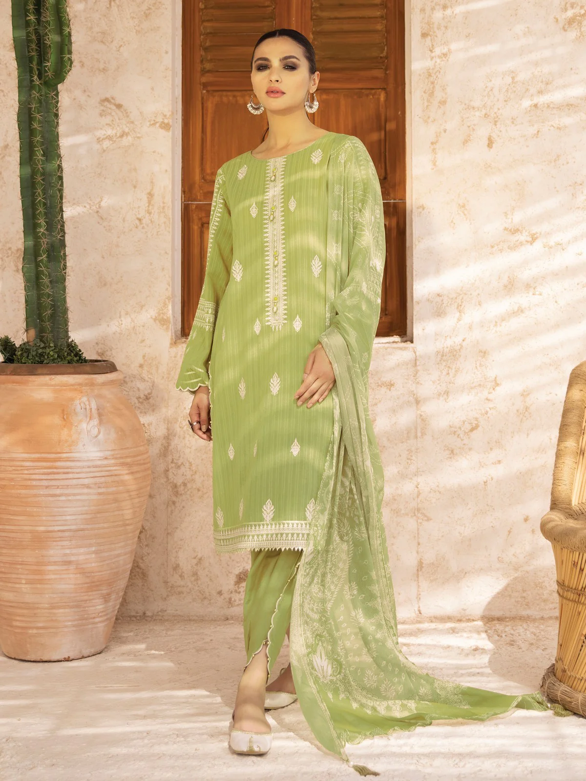 Embroidered Jacquard Suit - EWU21V3-20848