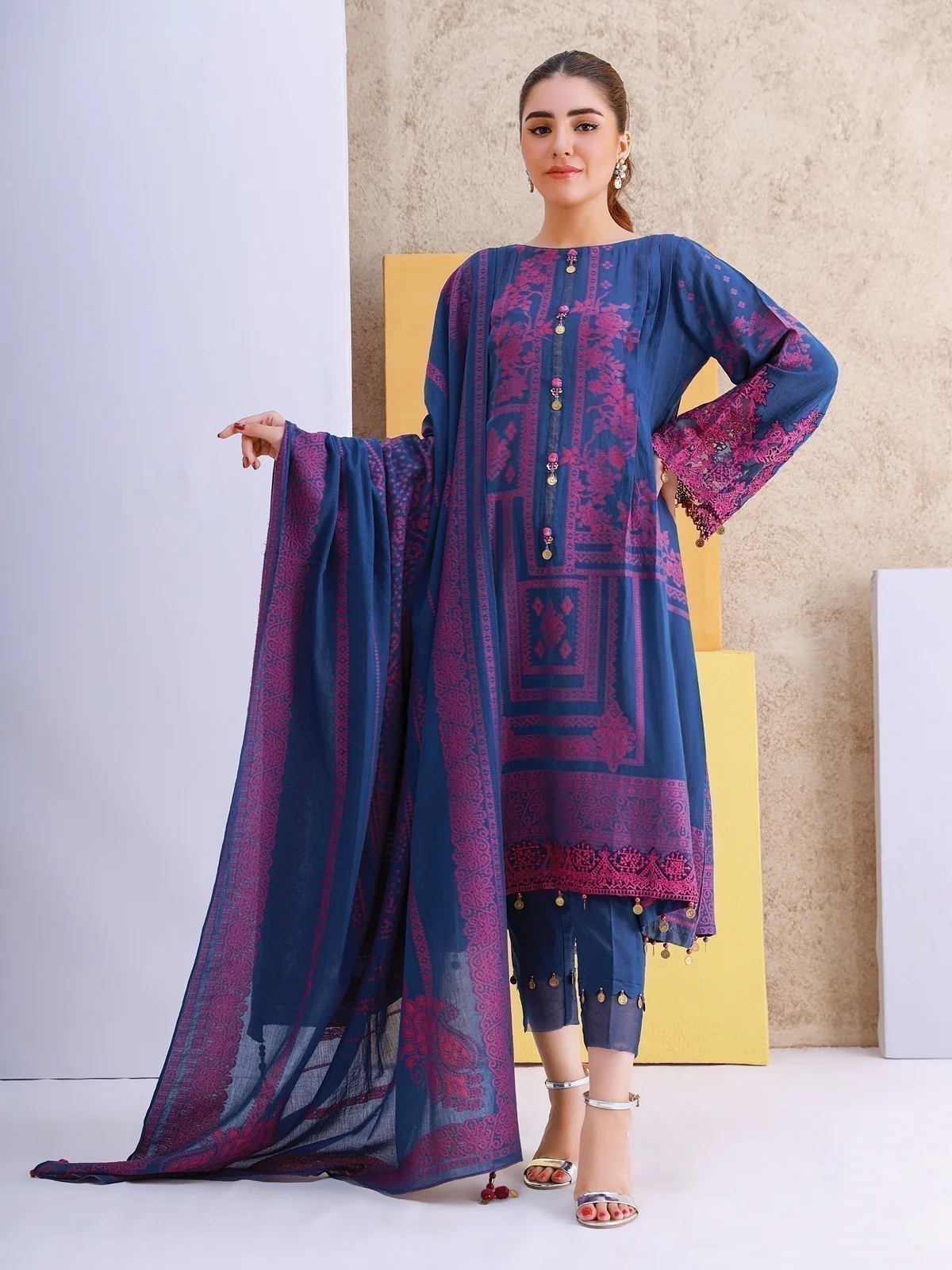 Embroidered Jacquard Suit - EWU21V6-21111