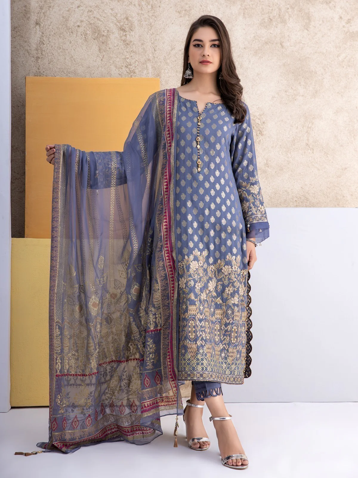 Embroidered Jacquard Suit - EWU21V6-21118