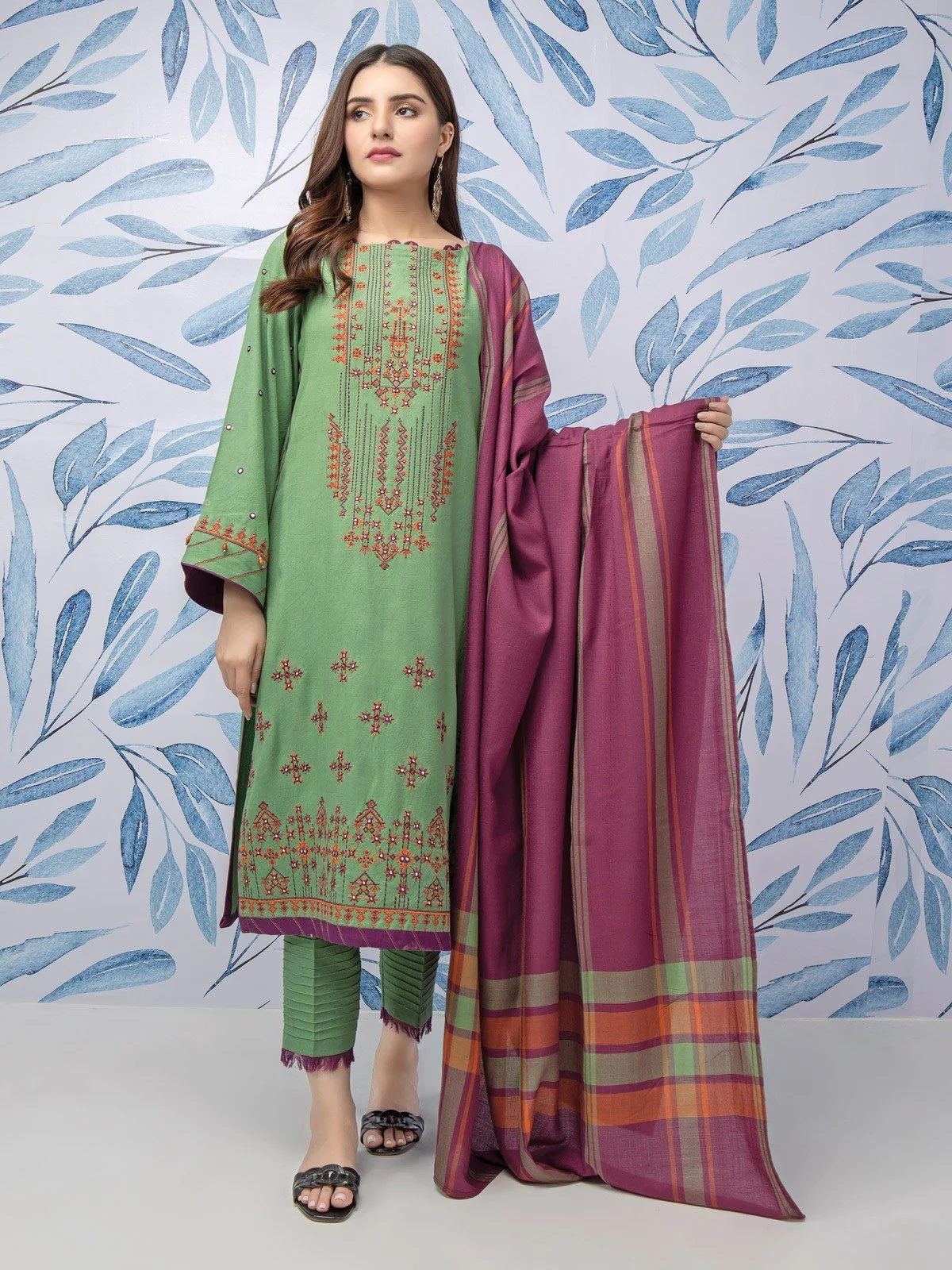 Embroidered Crepe Suit - EWU21V8-21824