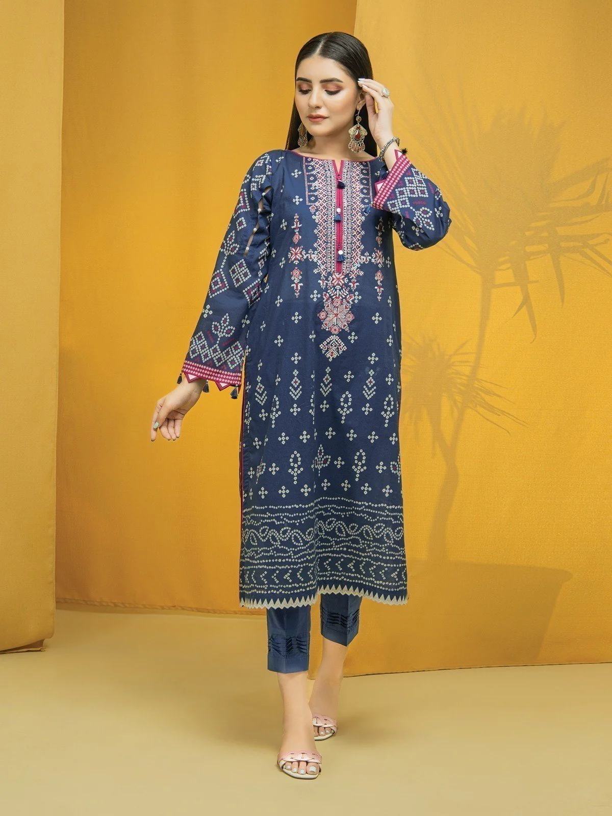 Embroidered Lawn Shirt - EWU22V1-23639