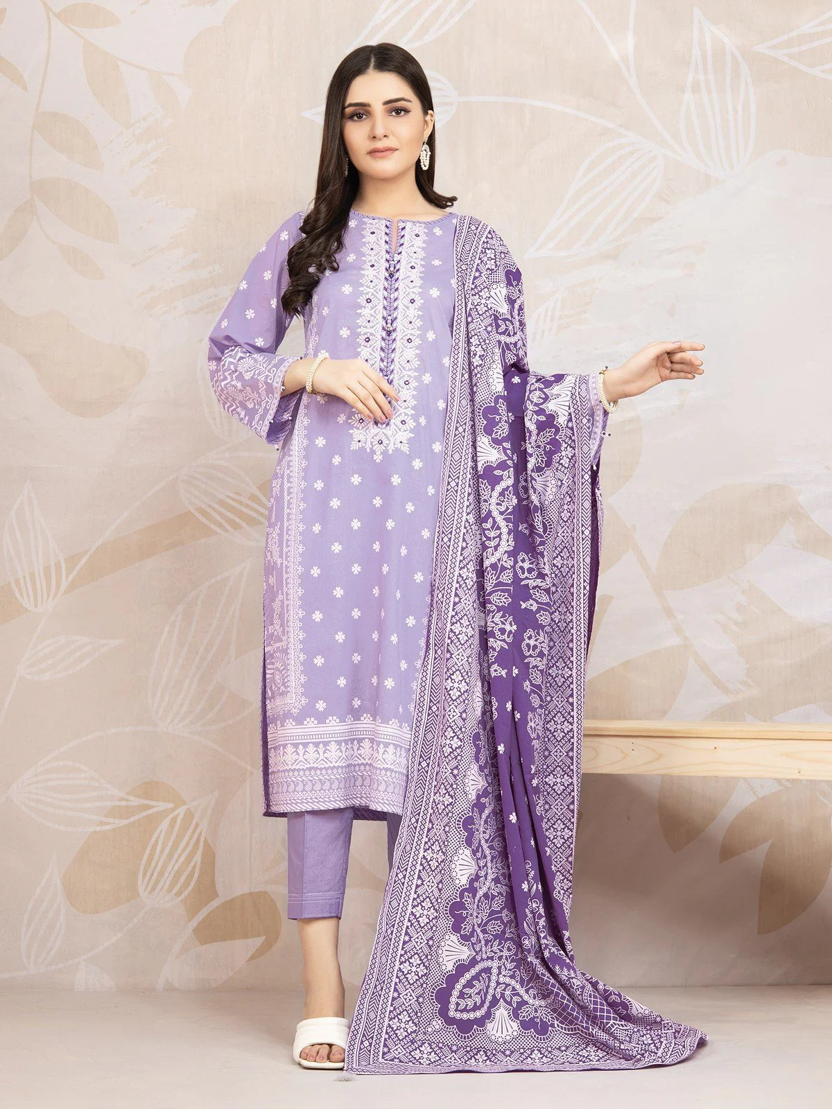 Embroidered Lawn Suit - EWU22V1-23689