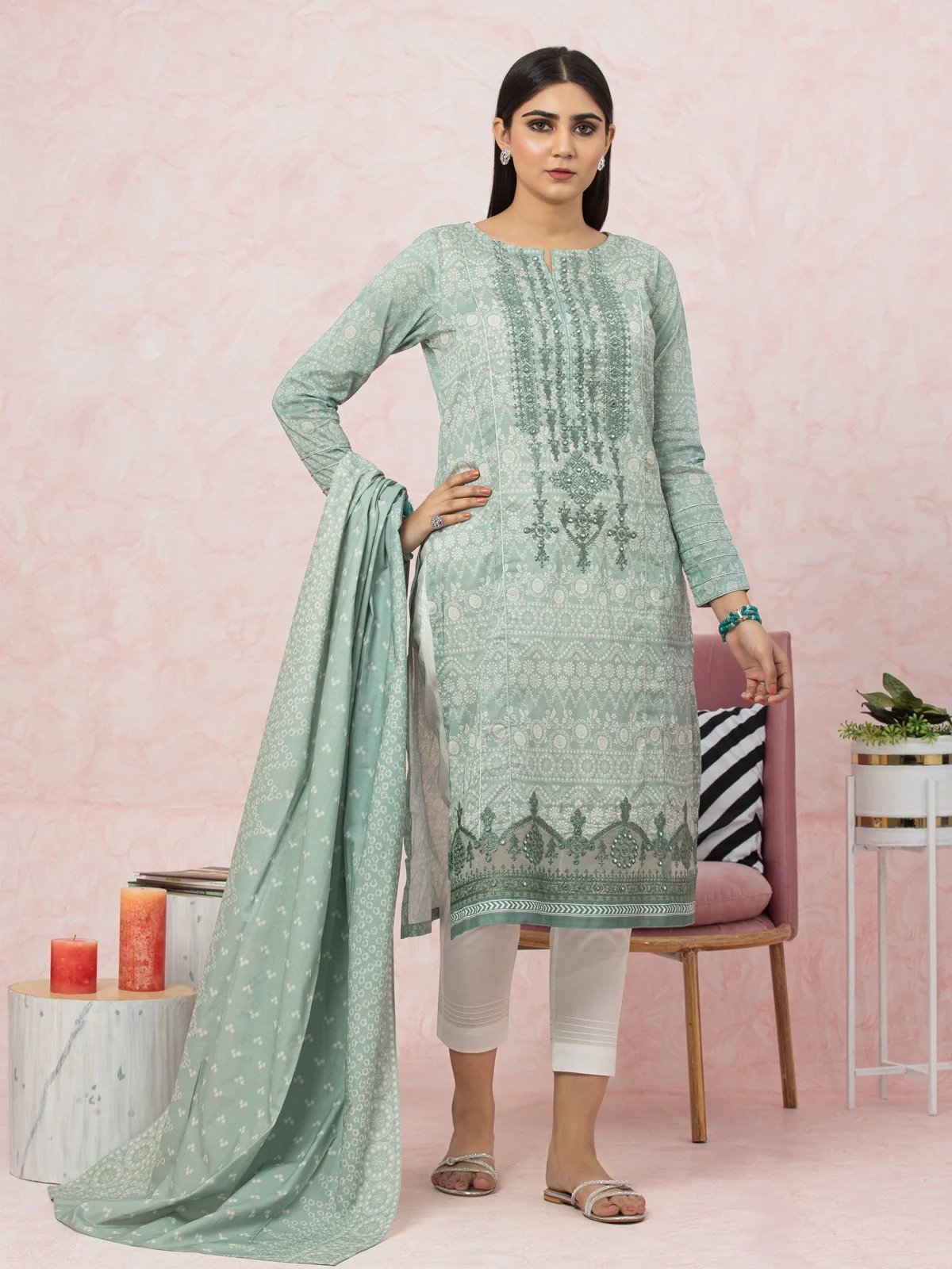 Embroidered Lawn Shirt Dupatta - EWU22V1-26515