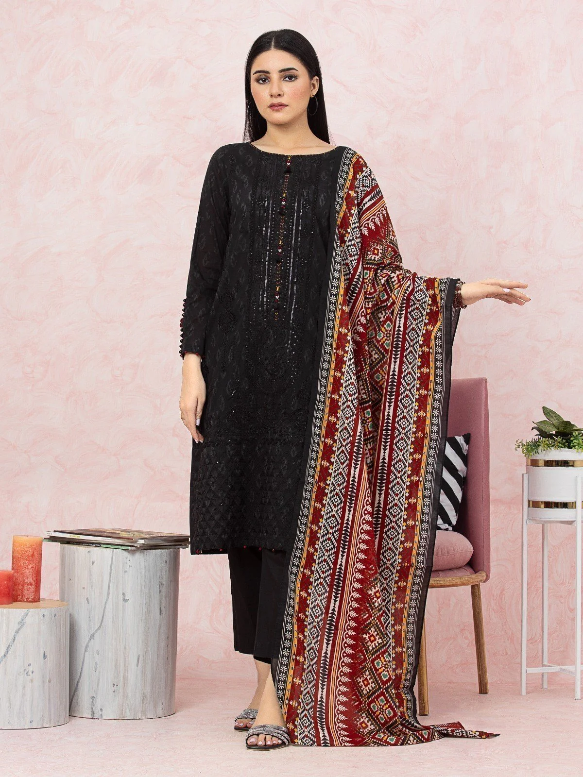 Embroidered Lawn Suit - EWU22V1-26600