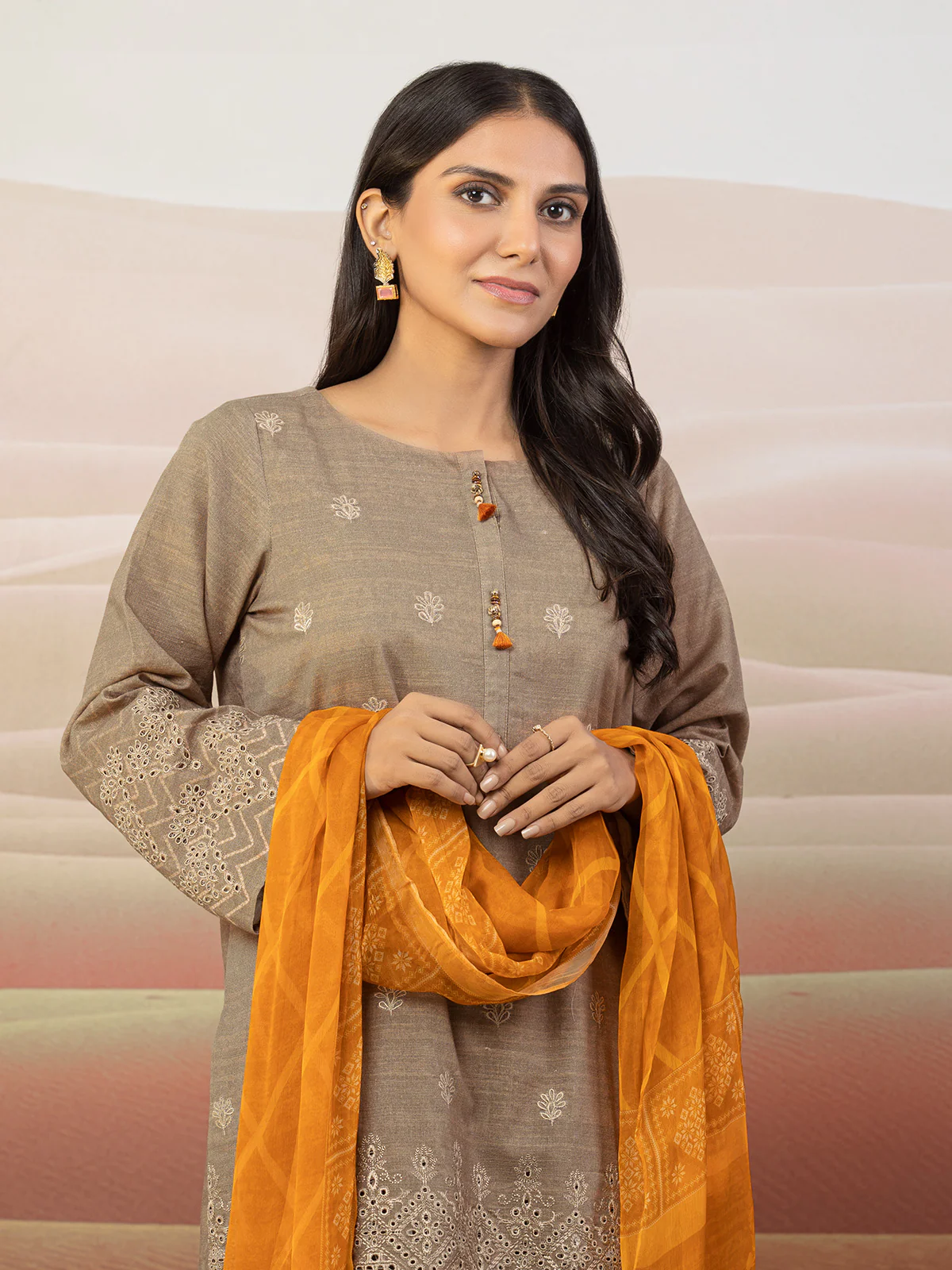 Embroidered Khaddar Suit - EWU22V12-25008 - Image 4