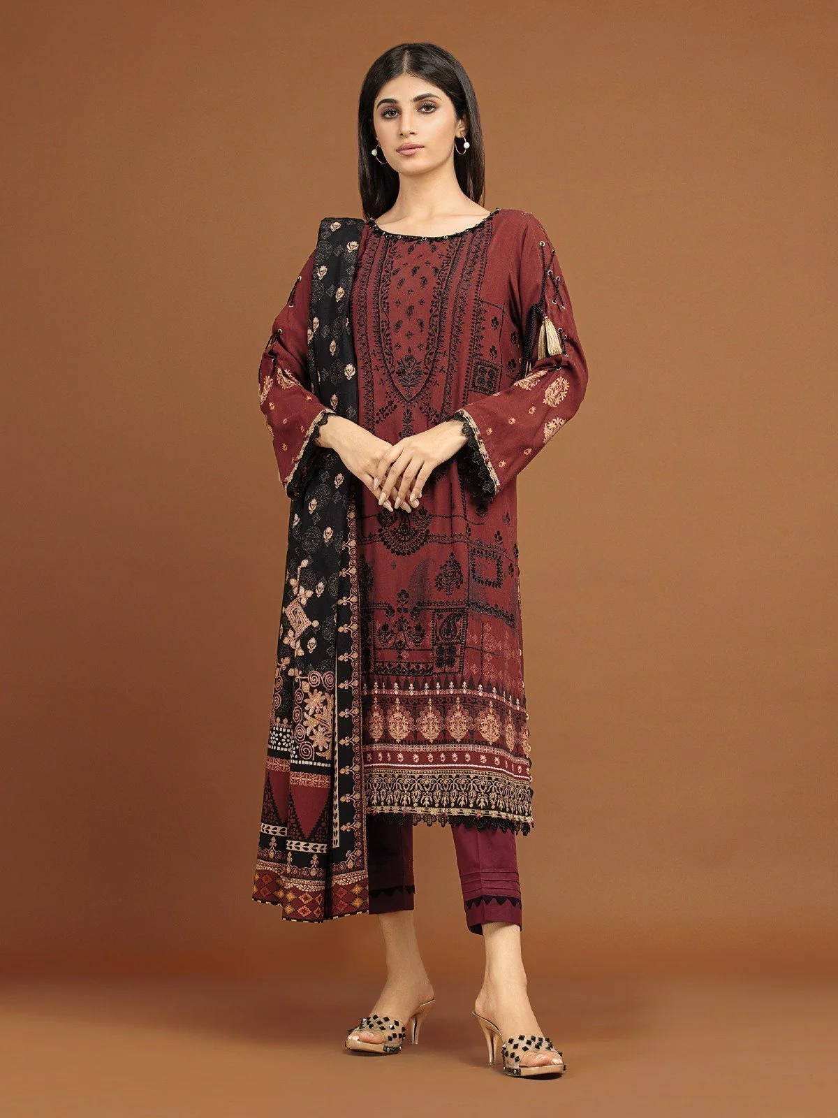 Embroidered Viscose Suit - EWU22V13-24038XXL