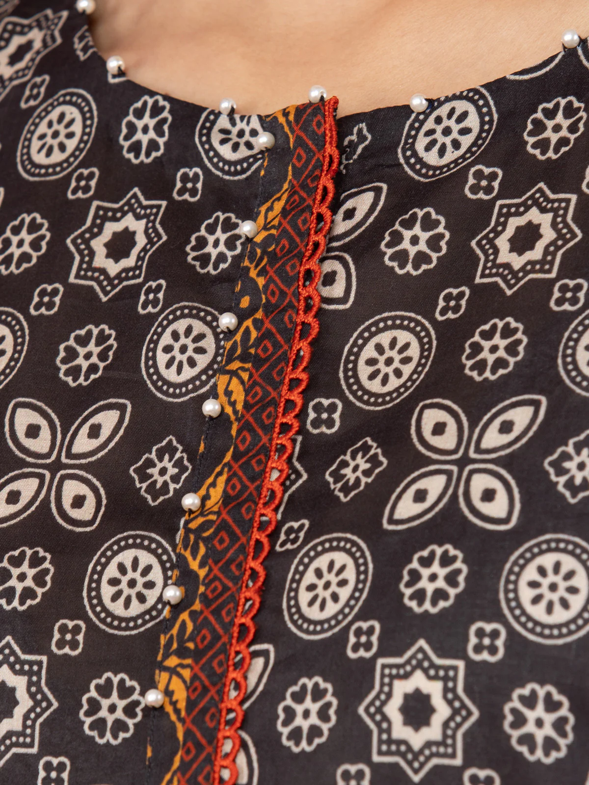 Printed Lawn Suit - EWU23A1-26387 - Image 2
