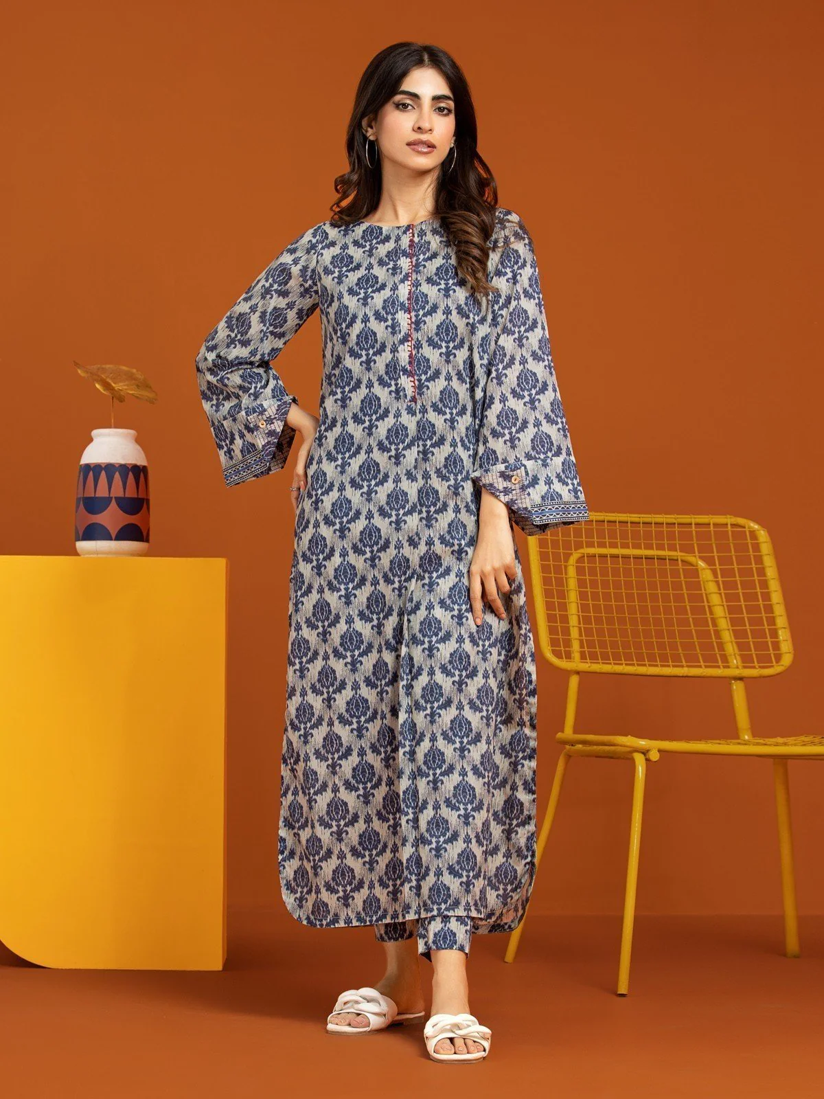 Printed Khaddar Shirt Trouser - EWU23A3-26418ST