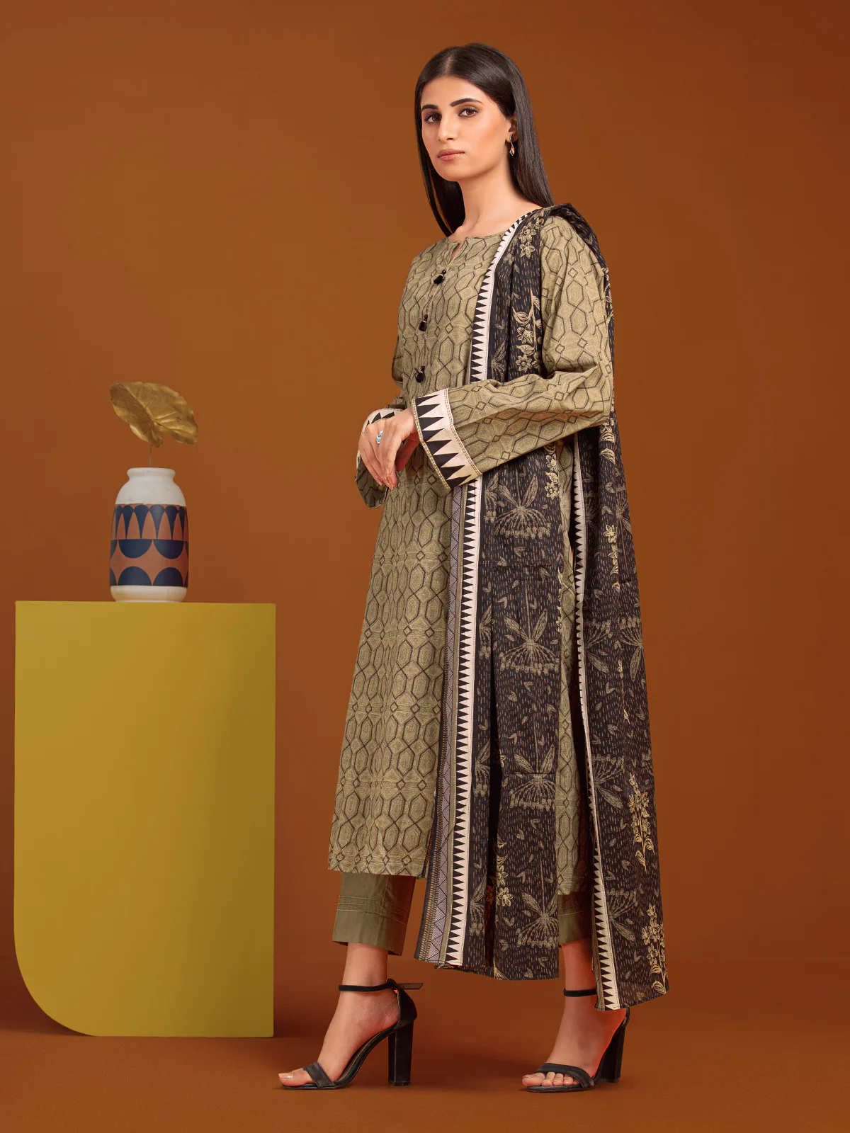 Printed Khaddar Suit - EWU23A3-27067-3P - Image 5