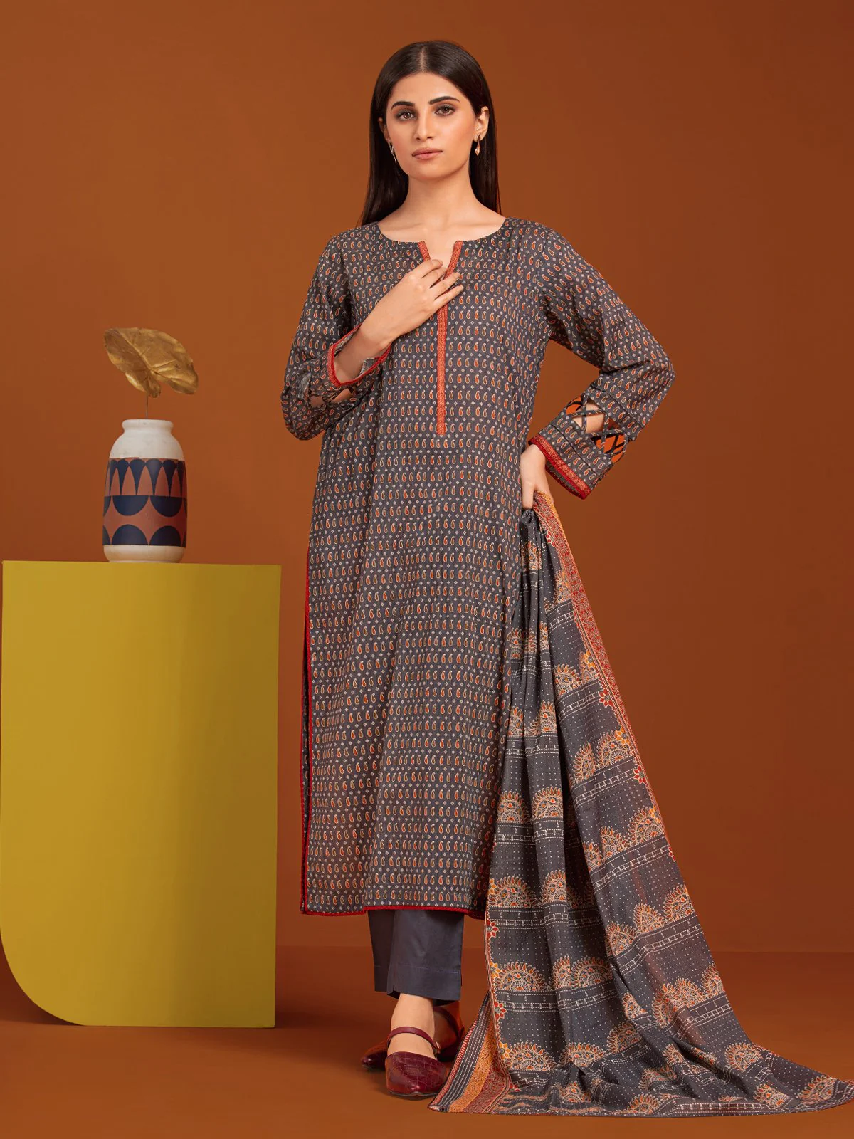 Printed Khaddar Suit - EWU23A3-27096-3P