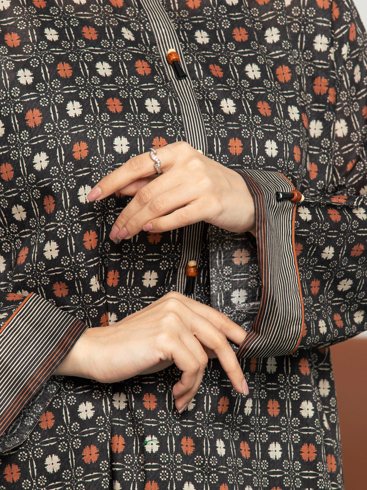Printed Khaddar Suit - EWU23A3S-27625-3P - Image 3