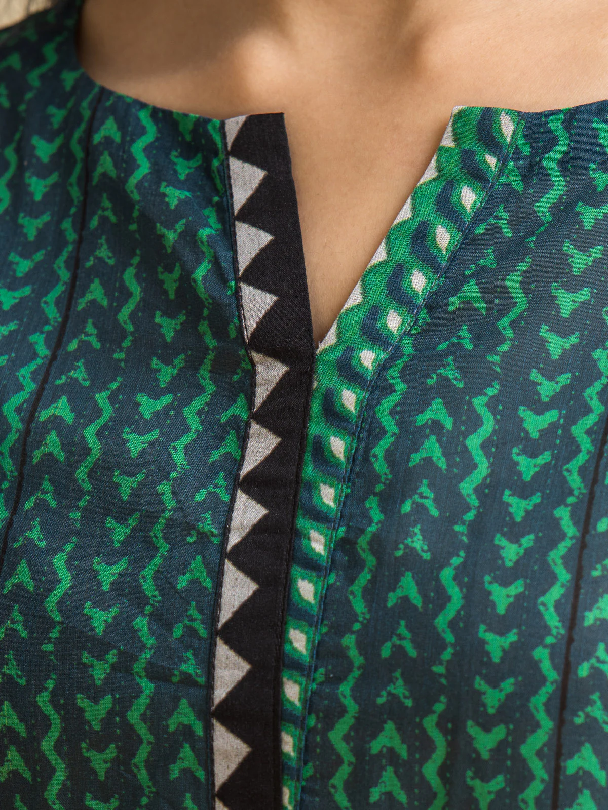 Printed Lawn Suit - EWU24A1-26108-3P - Image 2