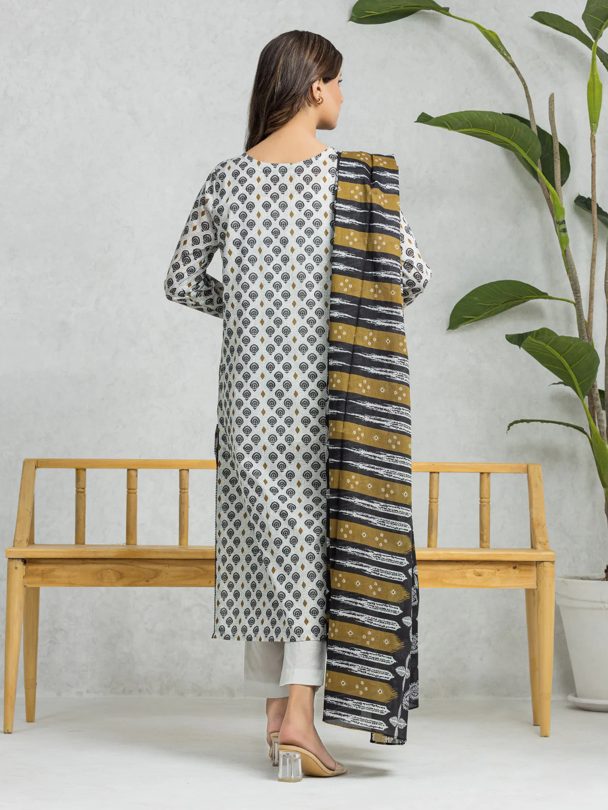 Printed Lawn Suit - EWU24A1-28065-3P - Image 4