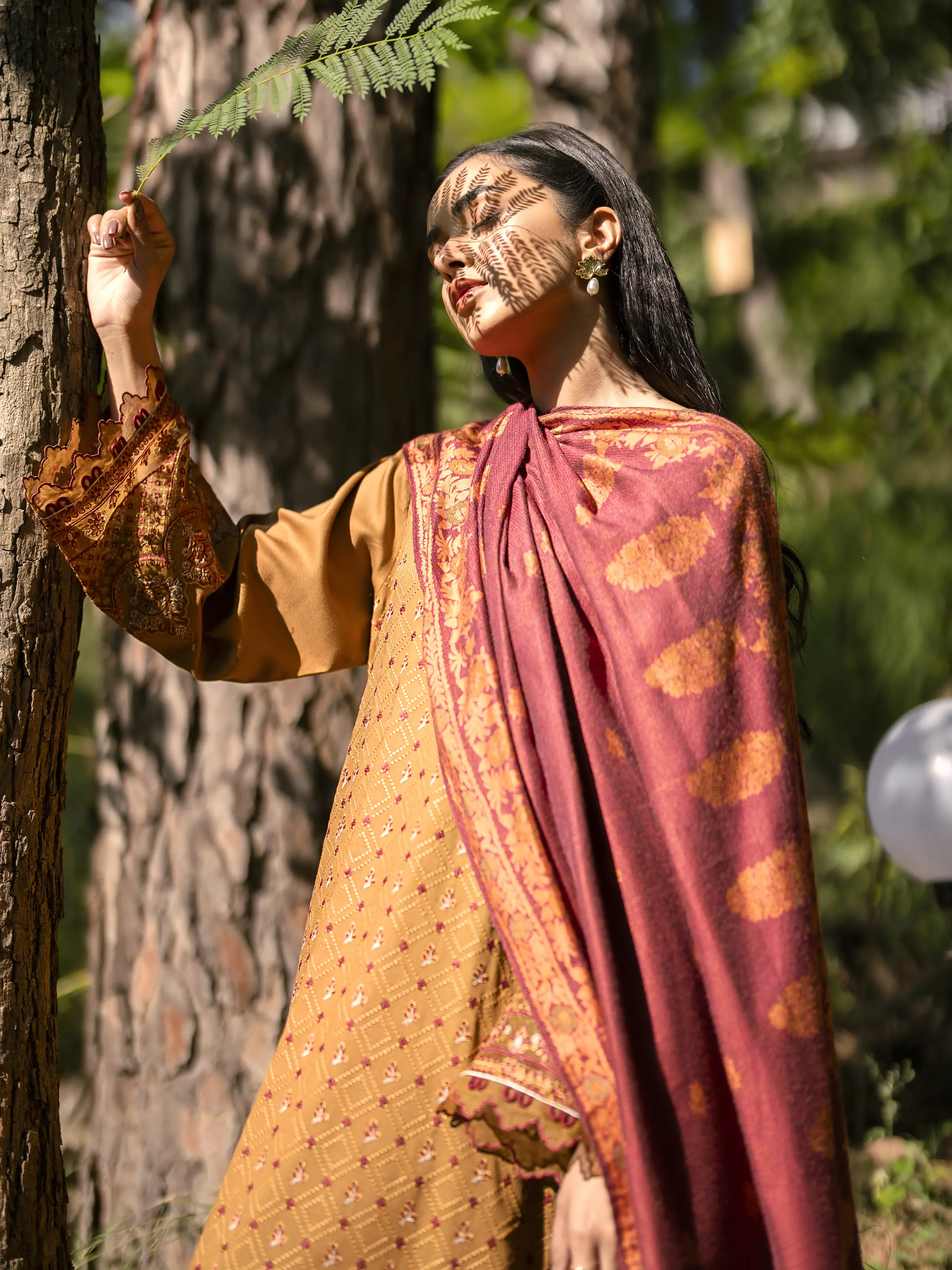 Embroidered Marina Twill Shirt Dupatta - EWU24V14-30212SD - Image 4