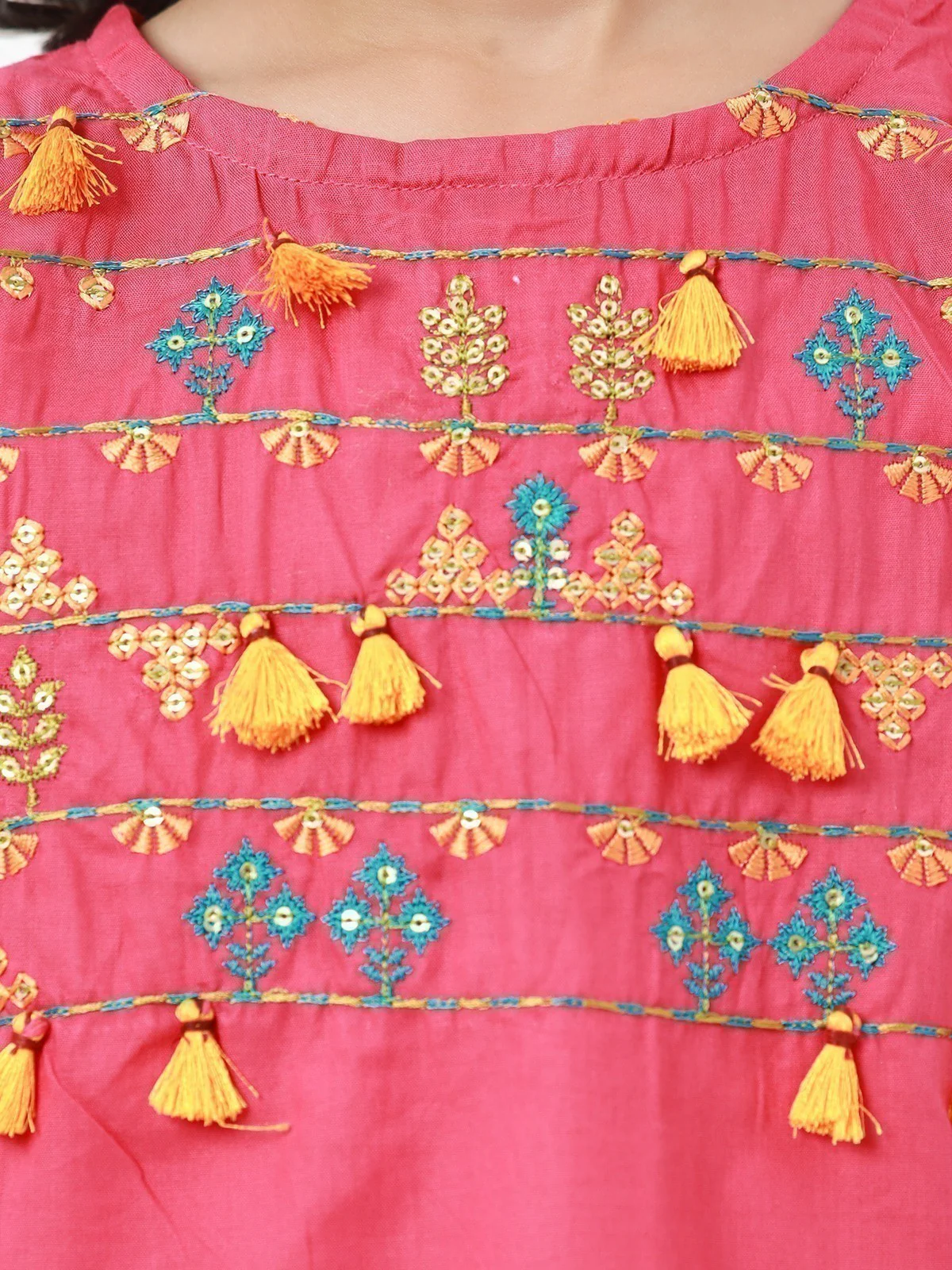 Embroidered Lawn Shirt - EGTKE22-70488 - Image 4