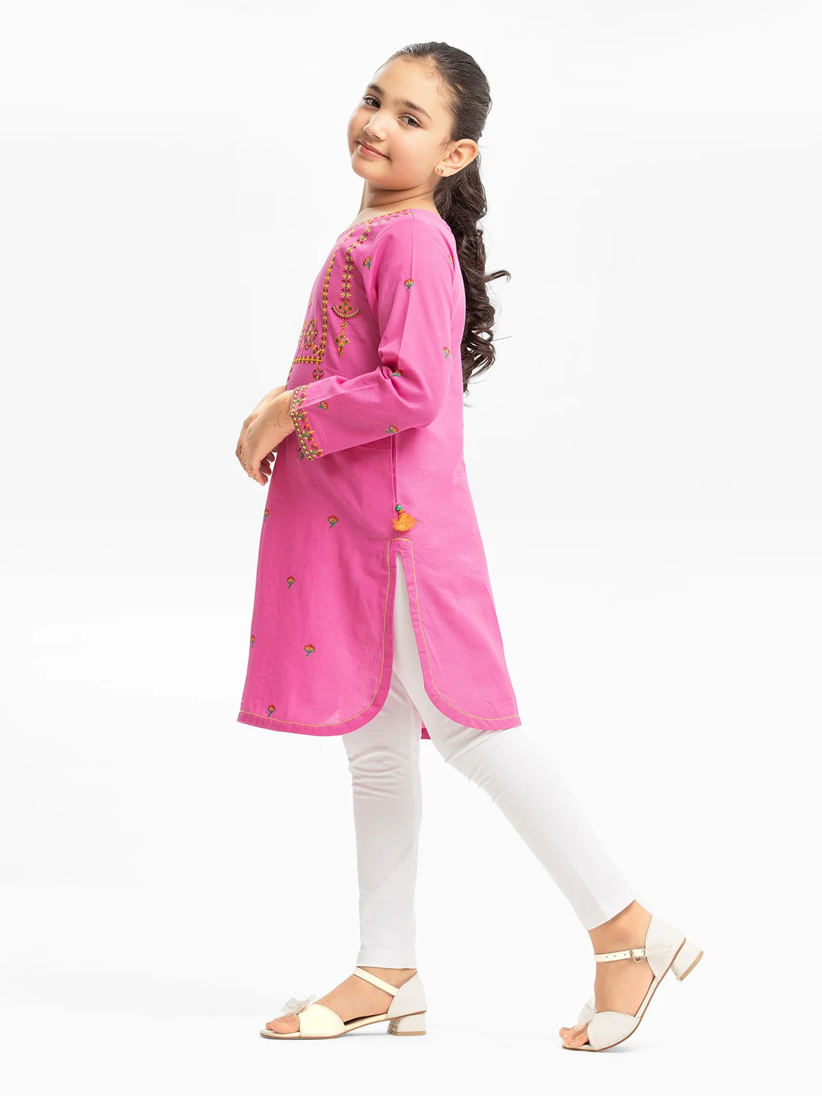 Embroidered Khaddar Shirt - EGTKE23-70401 - Image 3