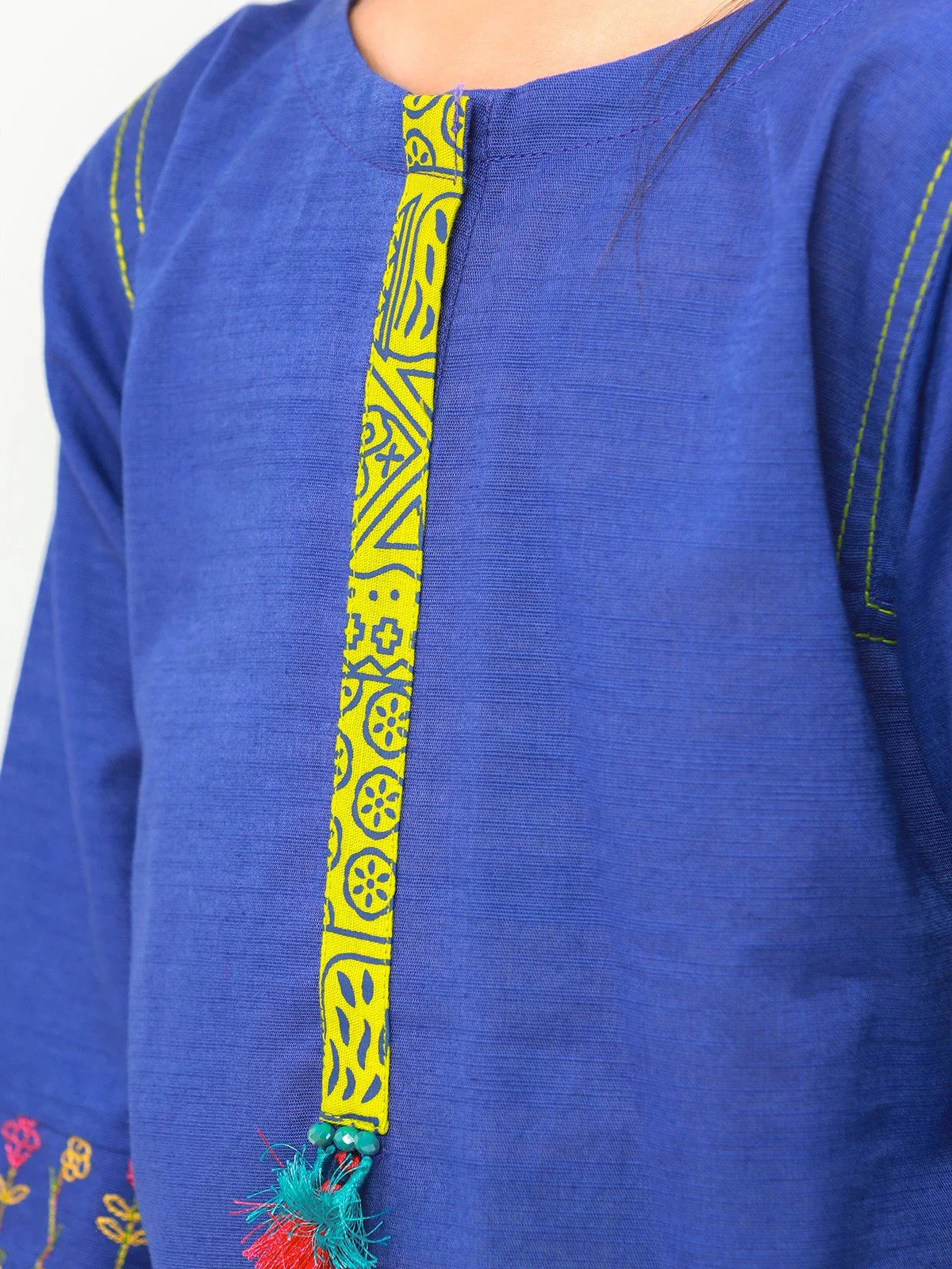 Embroidered Lawn Shirt Trouser - EGTKE22-70339 (2-Pcs) - Image 3
