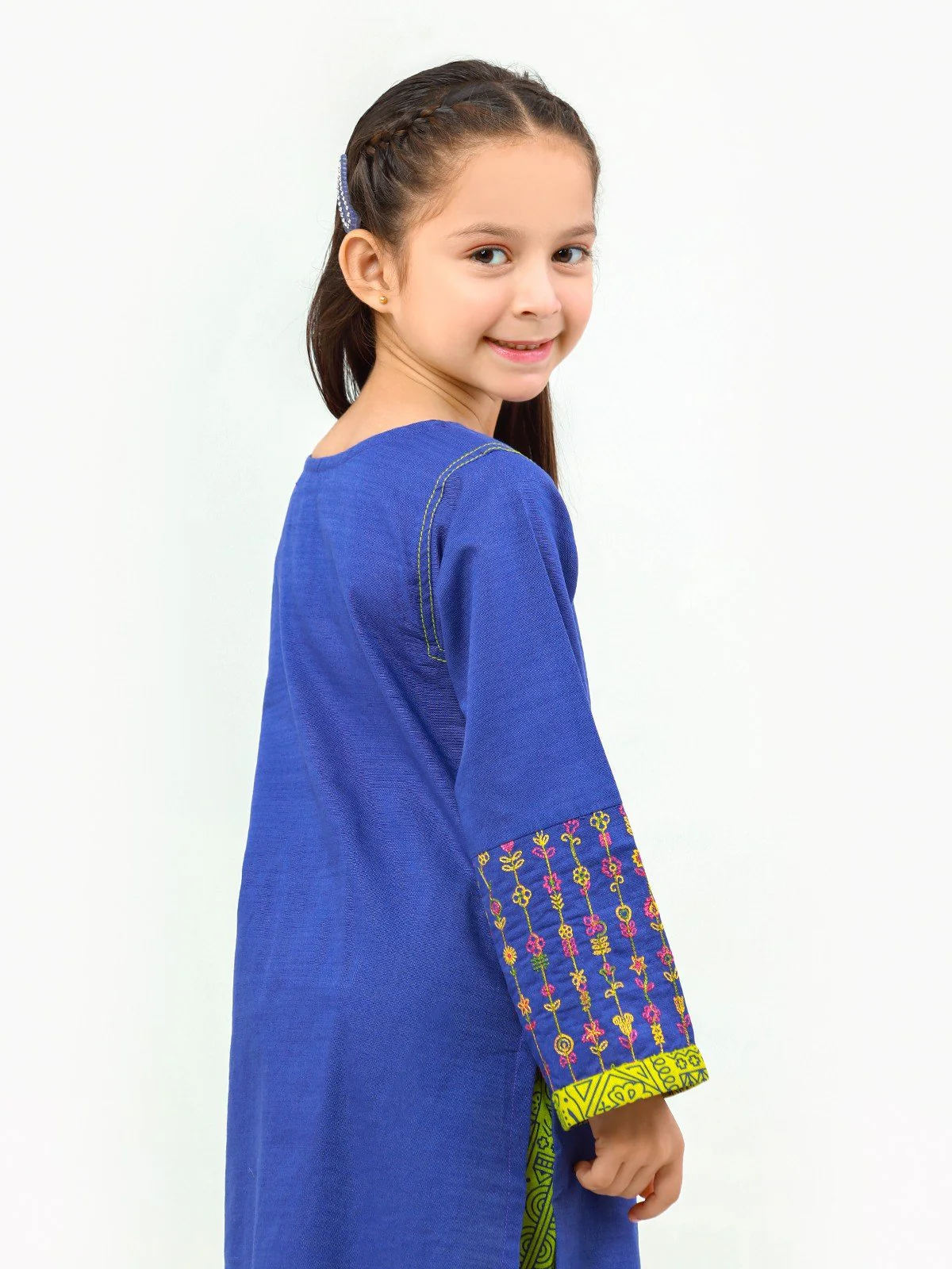 Embroidered Lawn Shirt Trouser - EGTKE22-70339 (2-Pcs) - Image 5