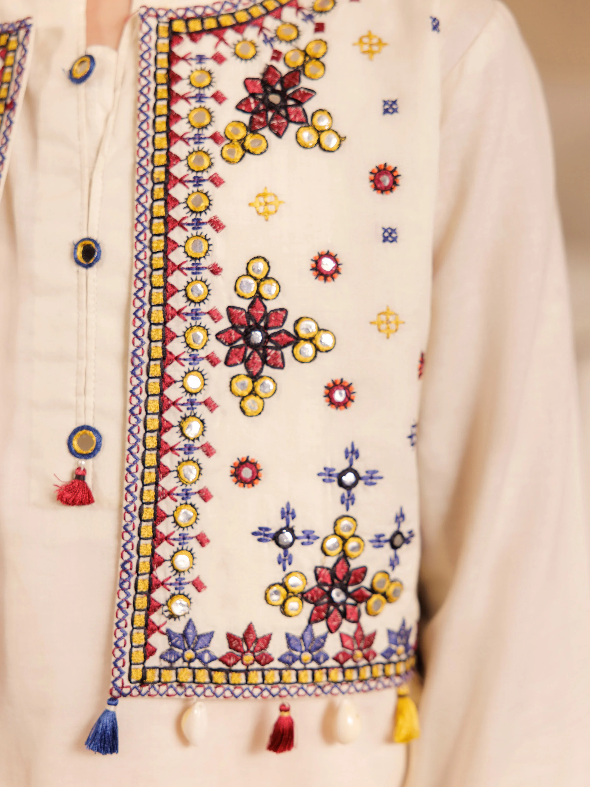 Embroidered Lawn Co-Ord Set - EGTKE5-71012ST - Image 2