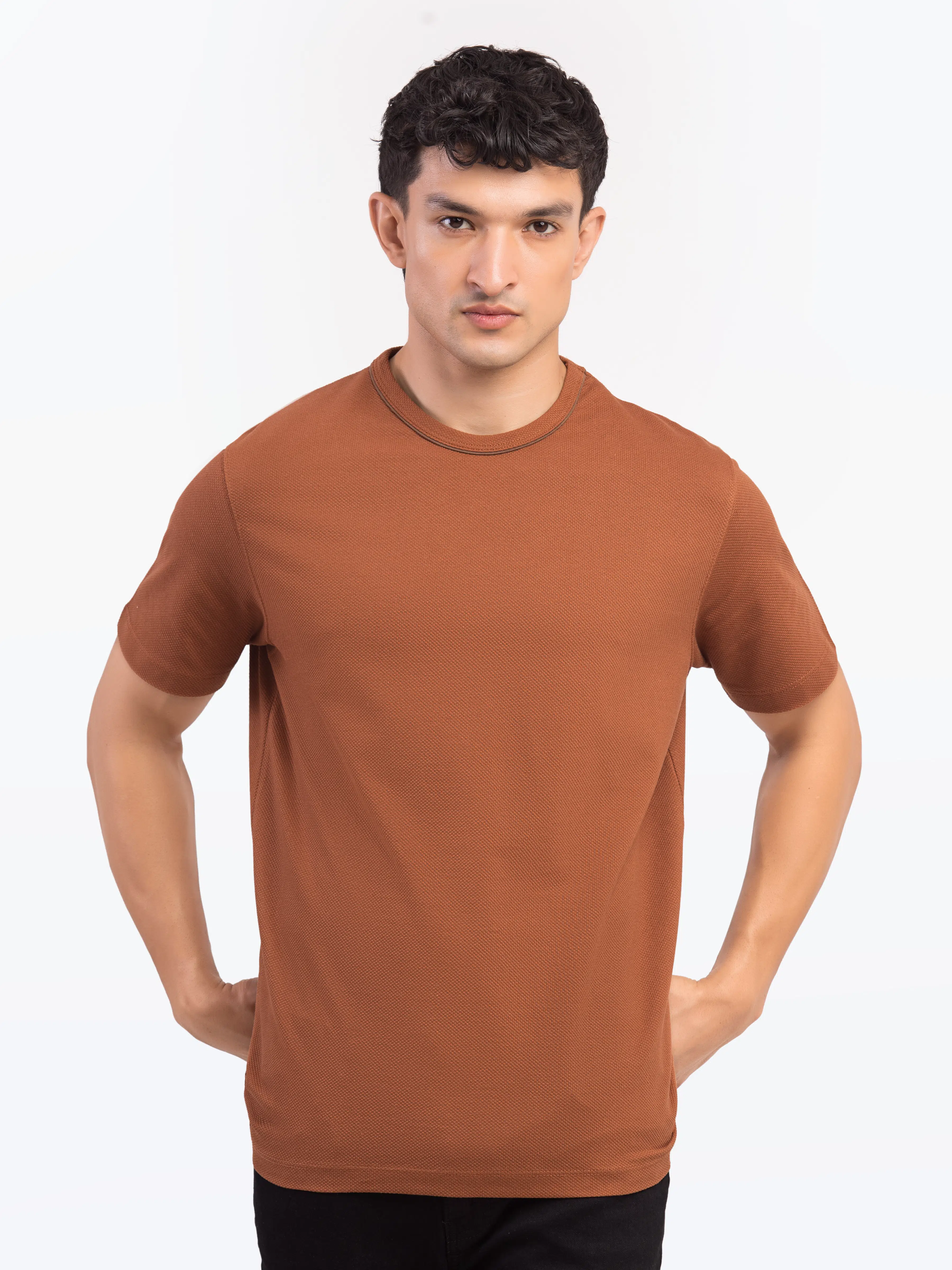 Crew Neck Classic Tee - EMTGT5-001