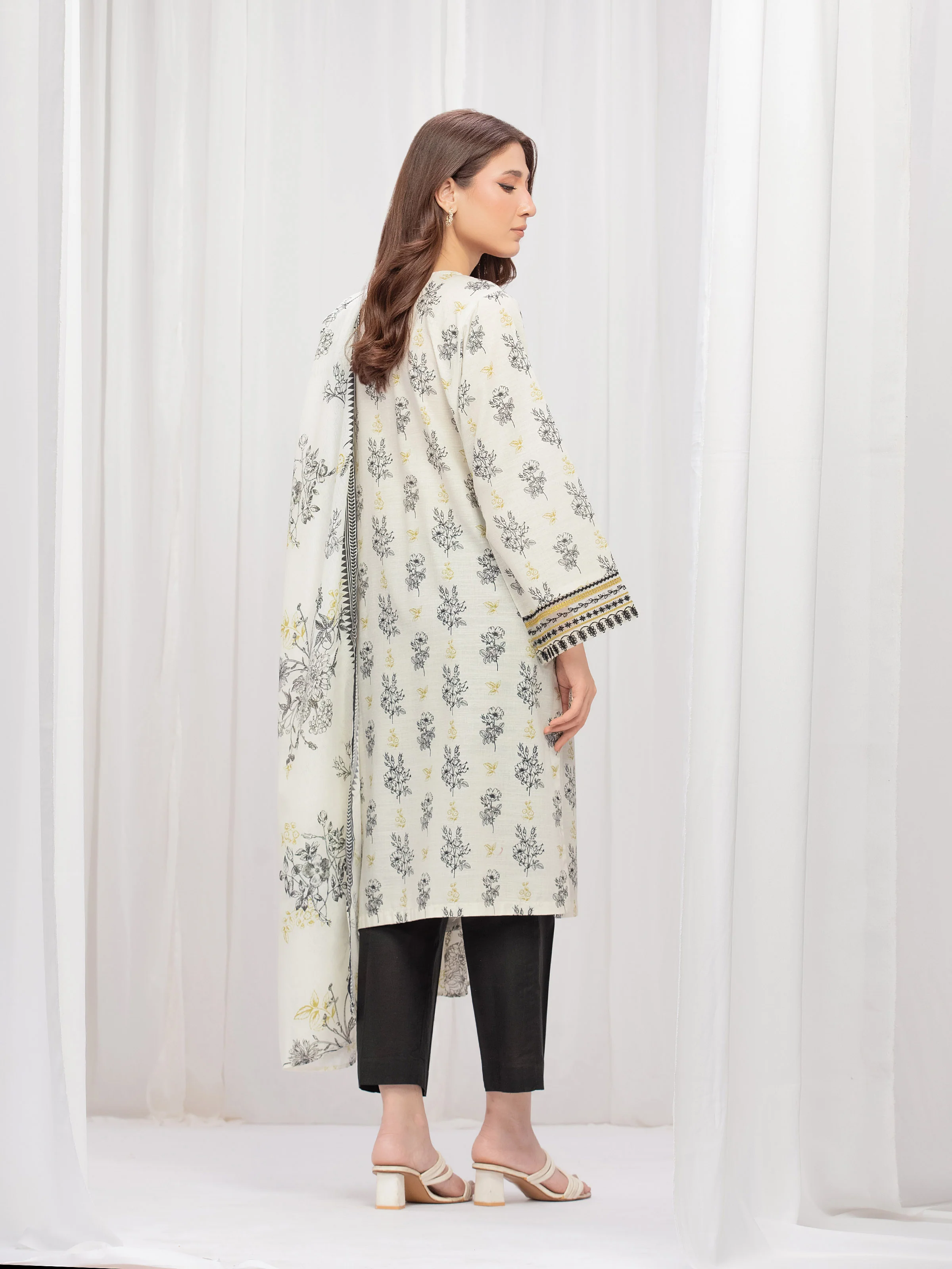 Embroidered Khaddar Shirt Dupatta - EWTKE24-81320SD - Image 6