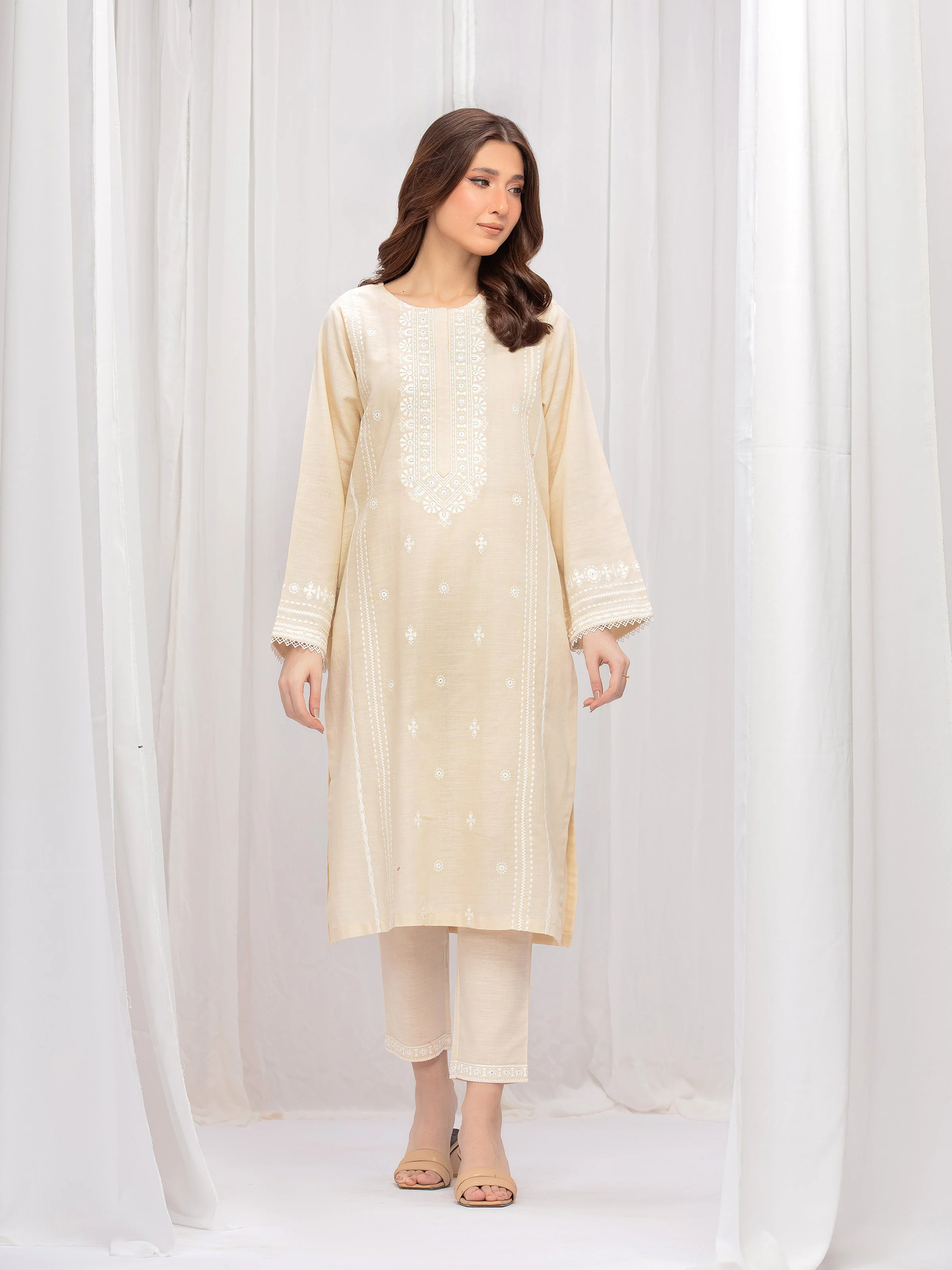 Embroidered Khaddar Co-Ord Set - EWTKE24-81435ST - Image 3