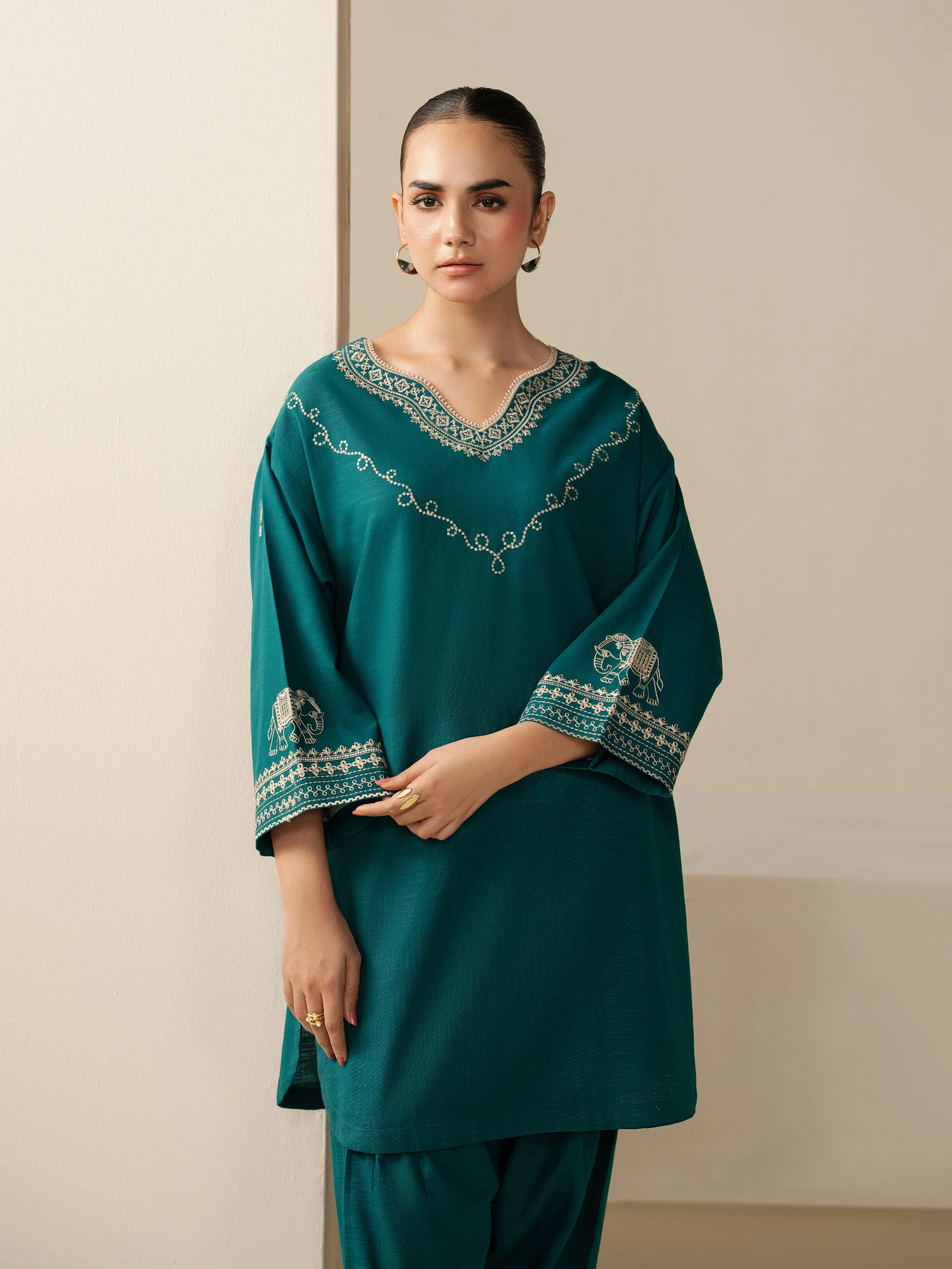 Embroidered Khaddar Co-Ord Set - EWTKED5-84002ST - Image 2