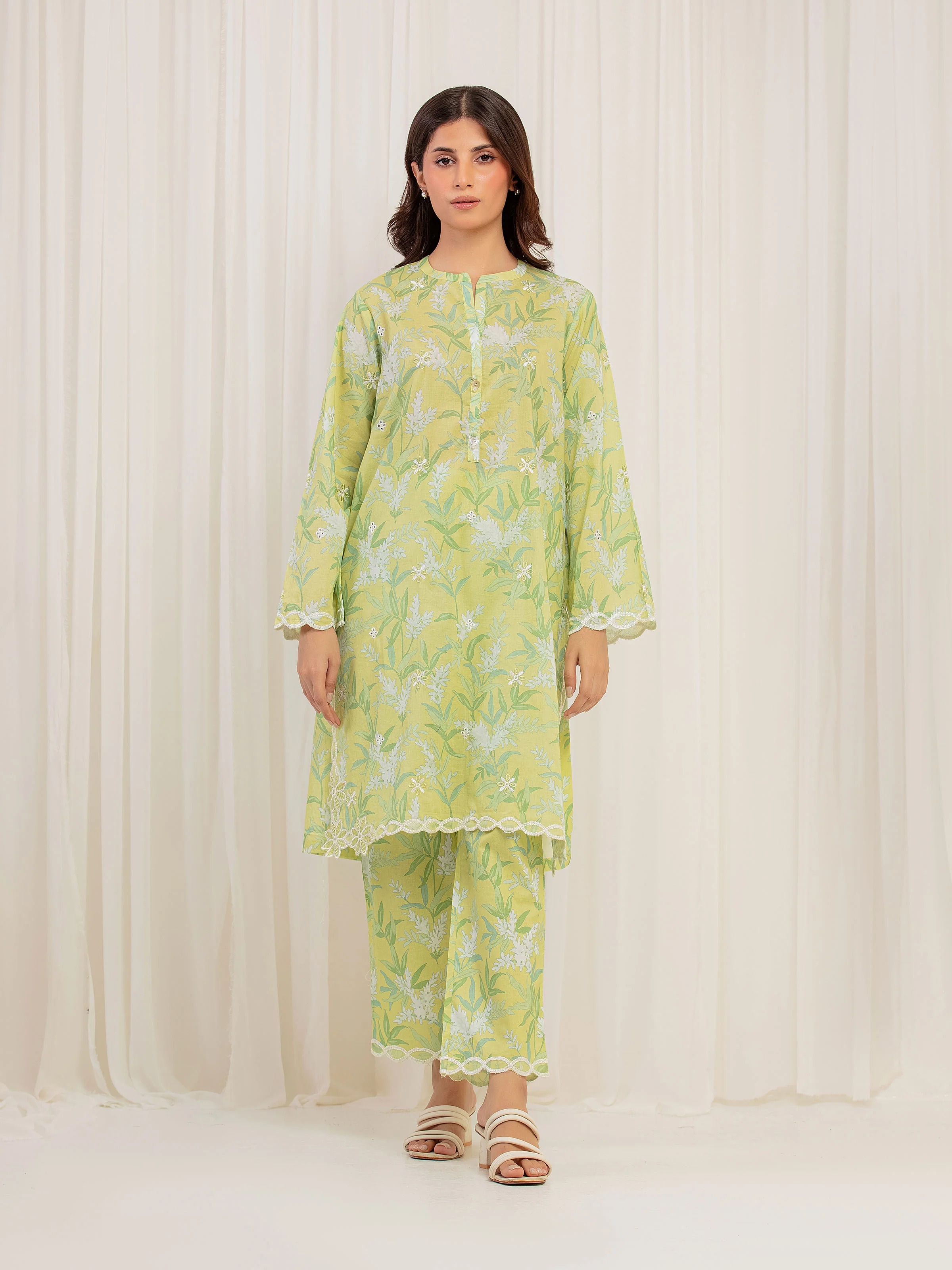 Embroidered Lawn Co-Ord Set - EWTKE5-81861ST