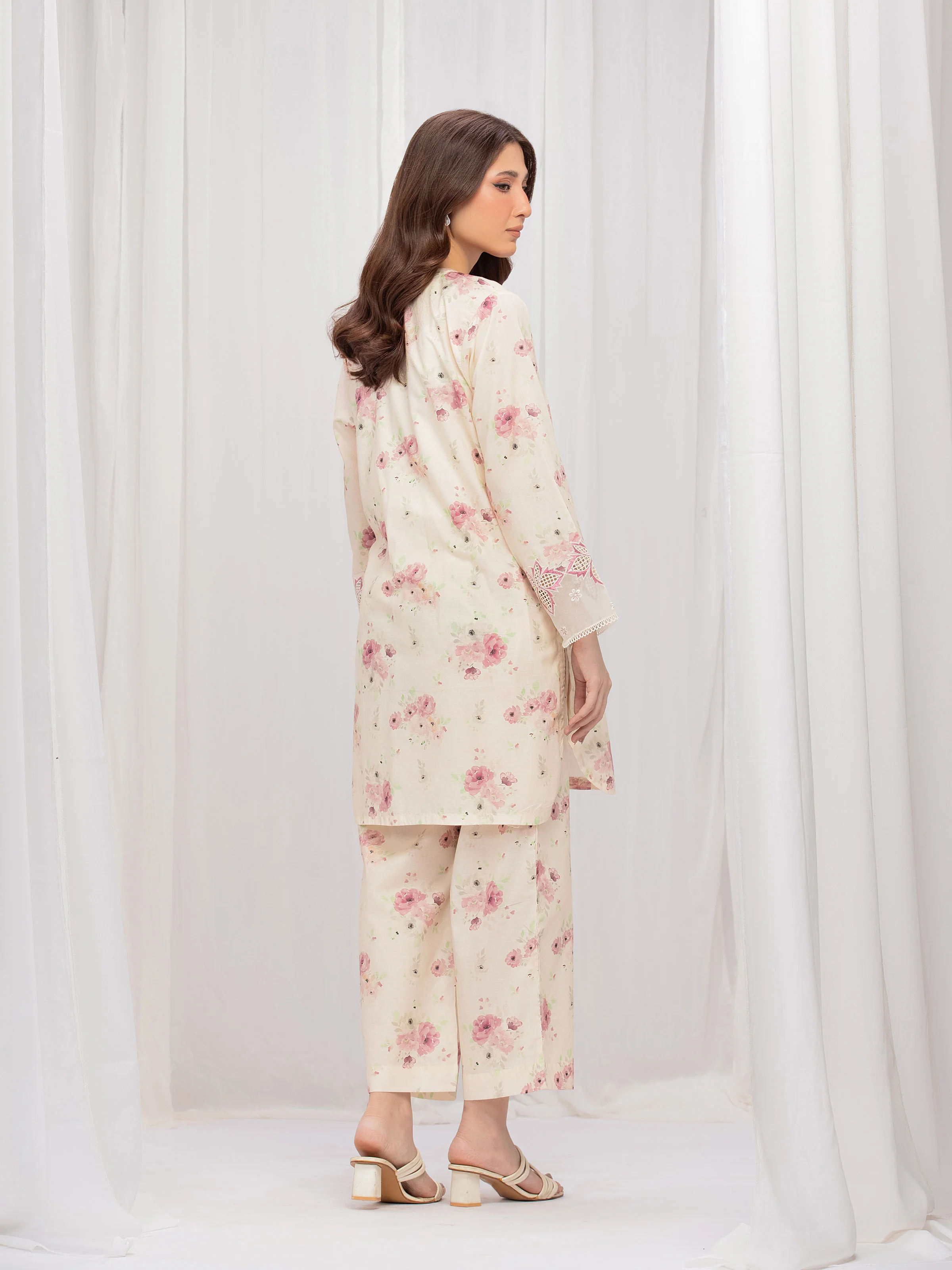 Embroidered Lawn Co-Ord Set - EWTKE5-81904ST - Image 6