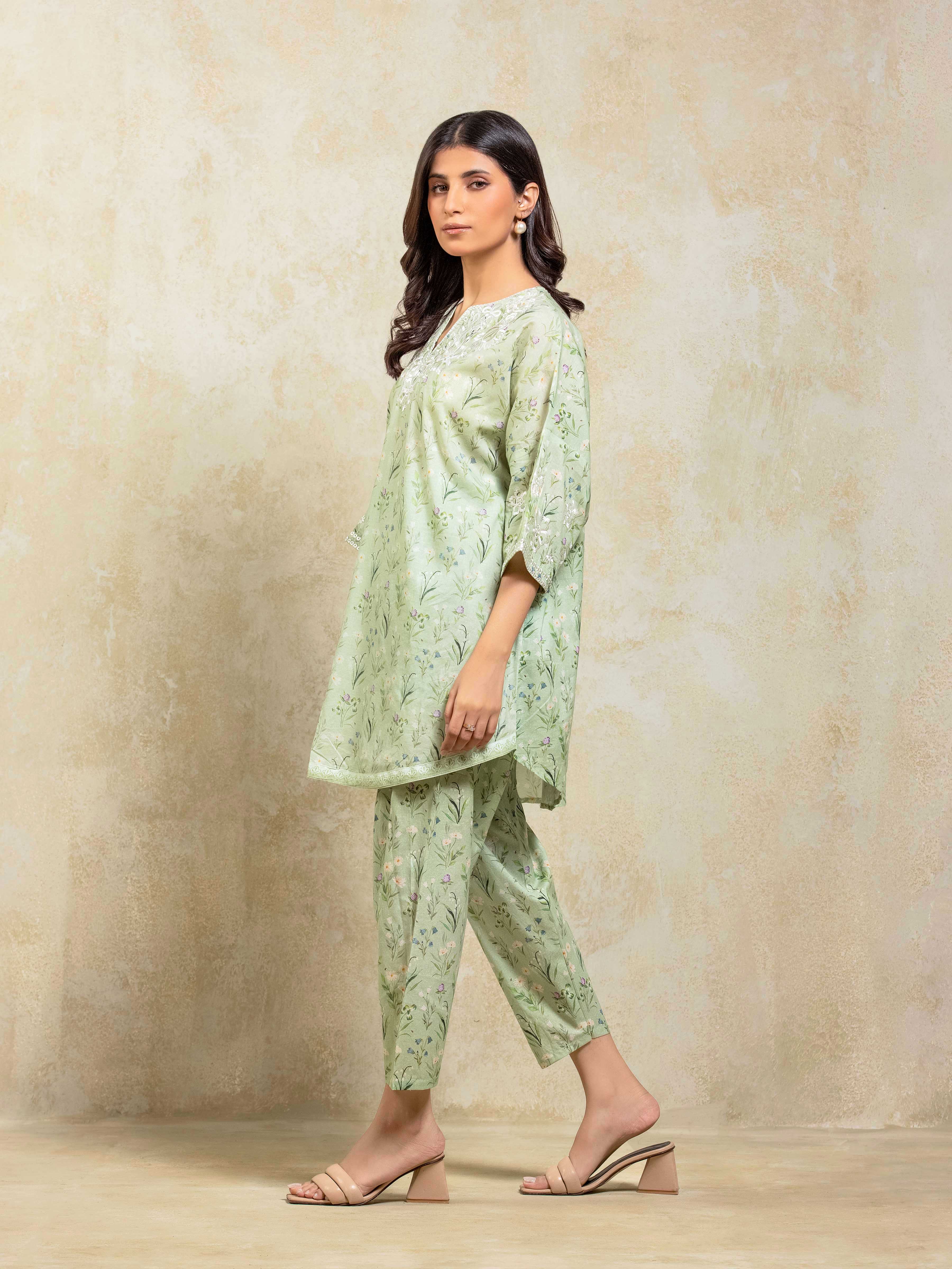 Embroidered Lawn Co-Ord Set - EWTKE5-82383ST - Image 6