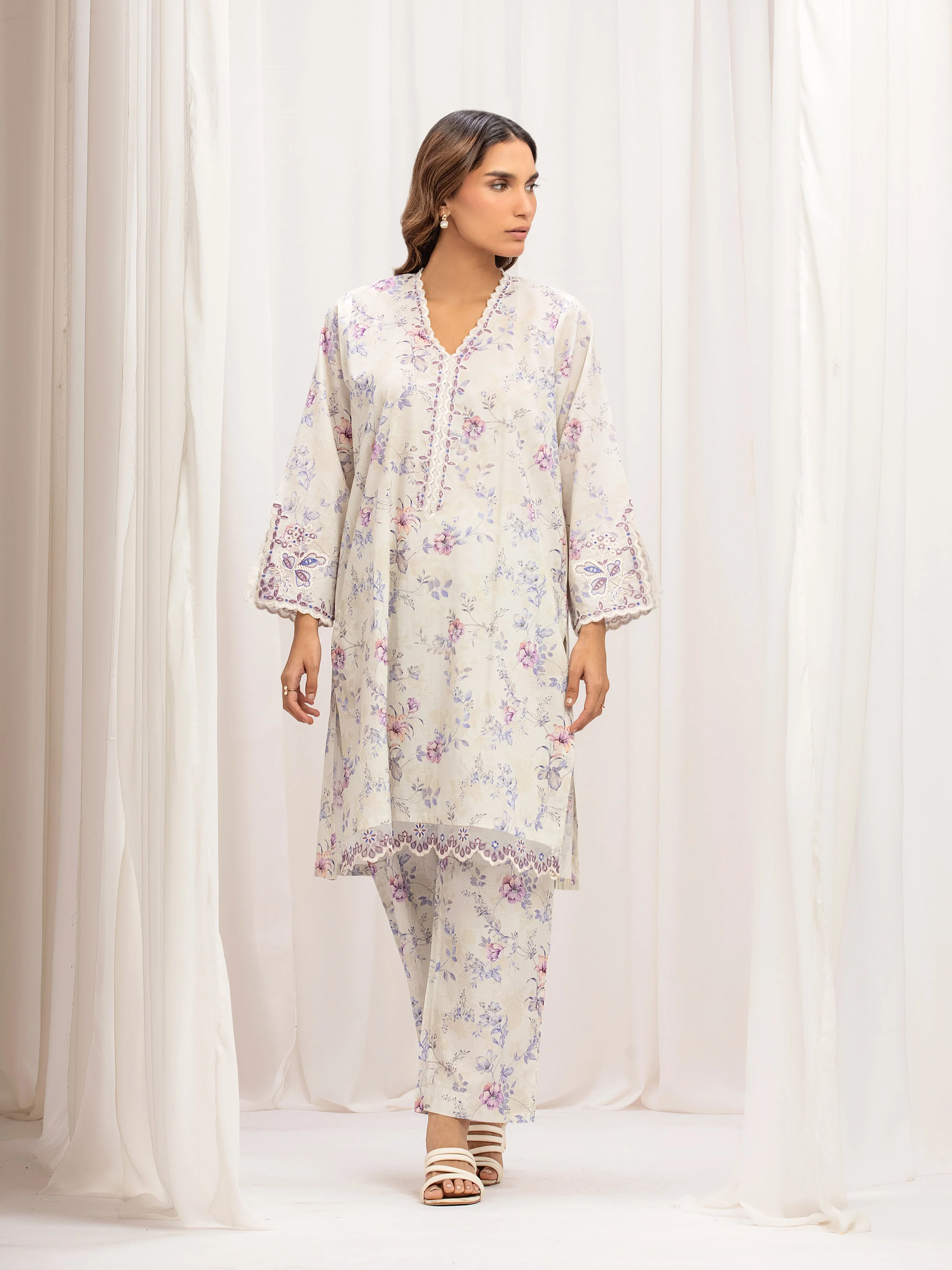 Embroidered Lawn Co-Ord Set - EWTKE5-82386ST