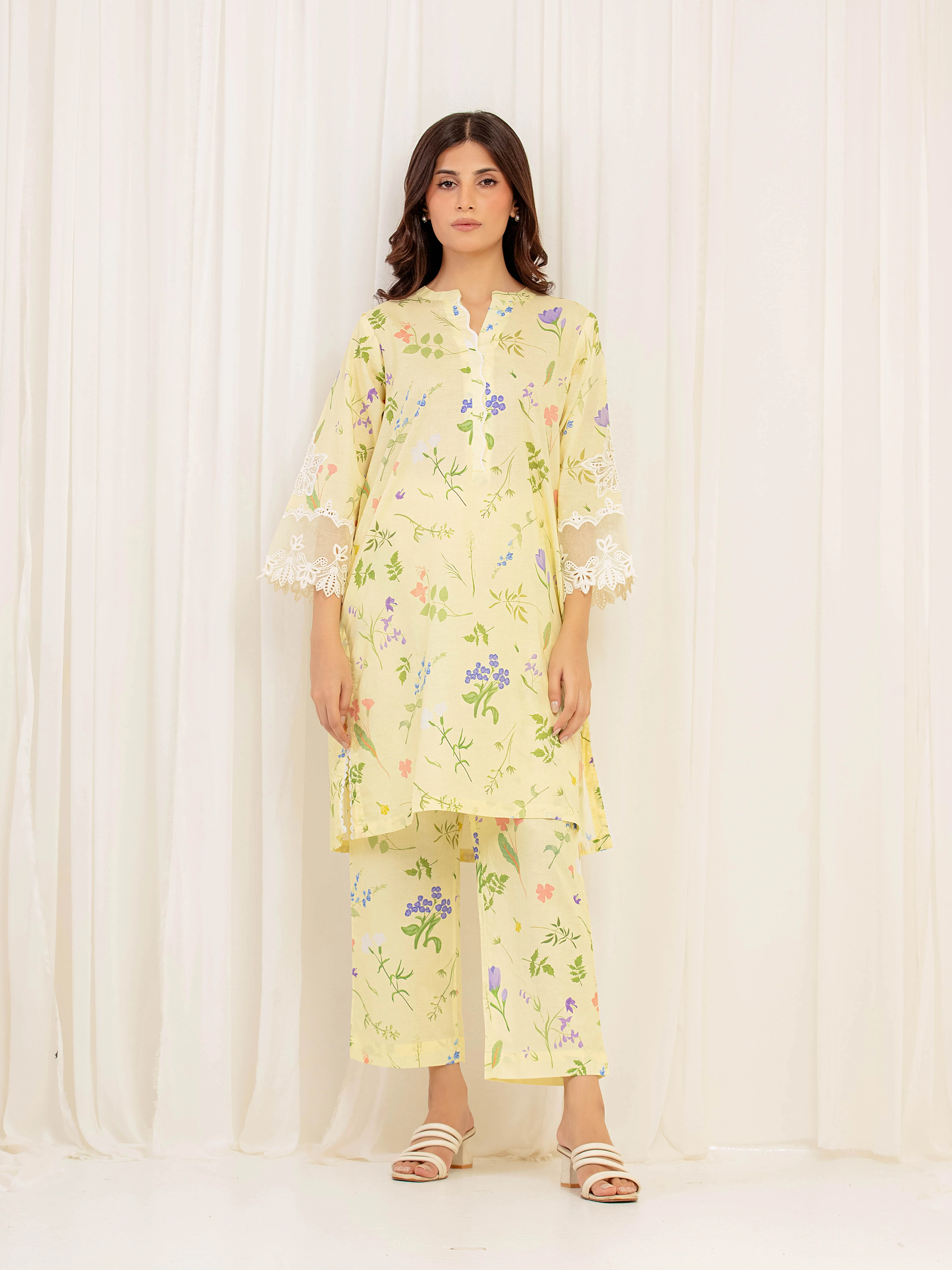 Embroidered Lawn Co-Ord Set - EWTKE5-82389ST